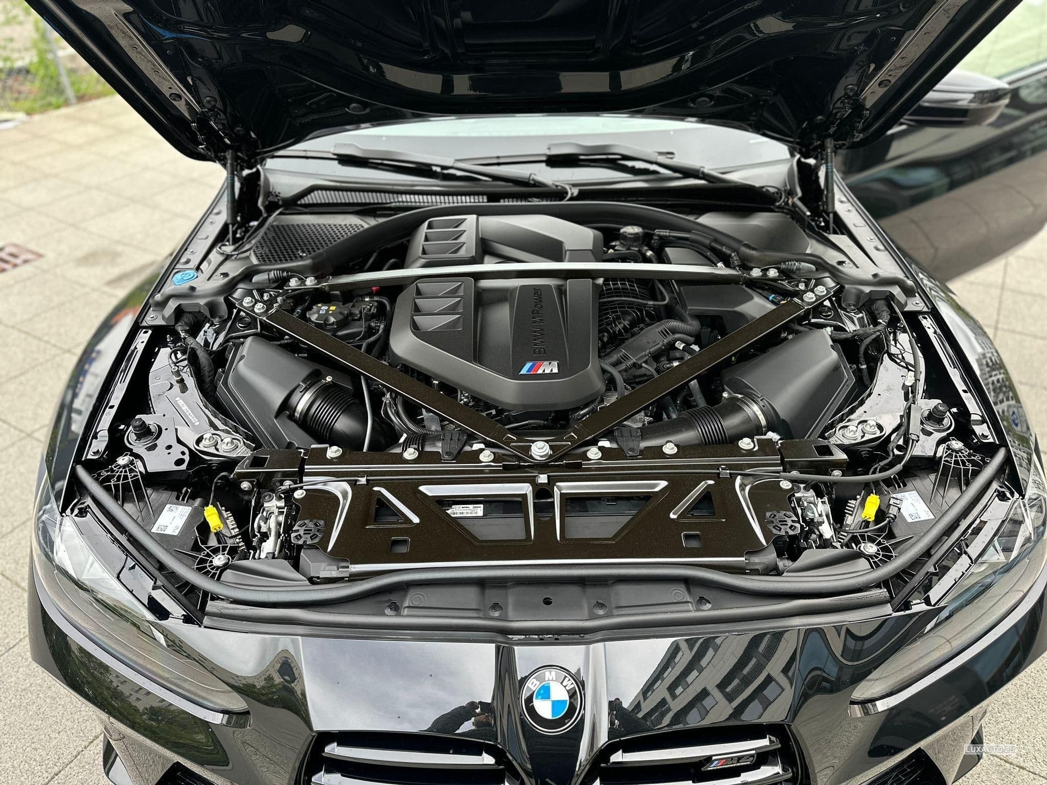 BMW M4 Competition Coupe mit M xDrive FACELIFT 2024 (2024) - Photo 11