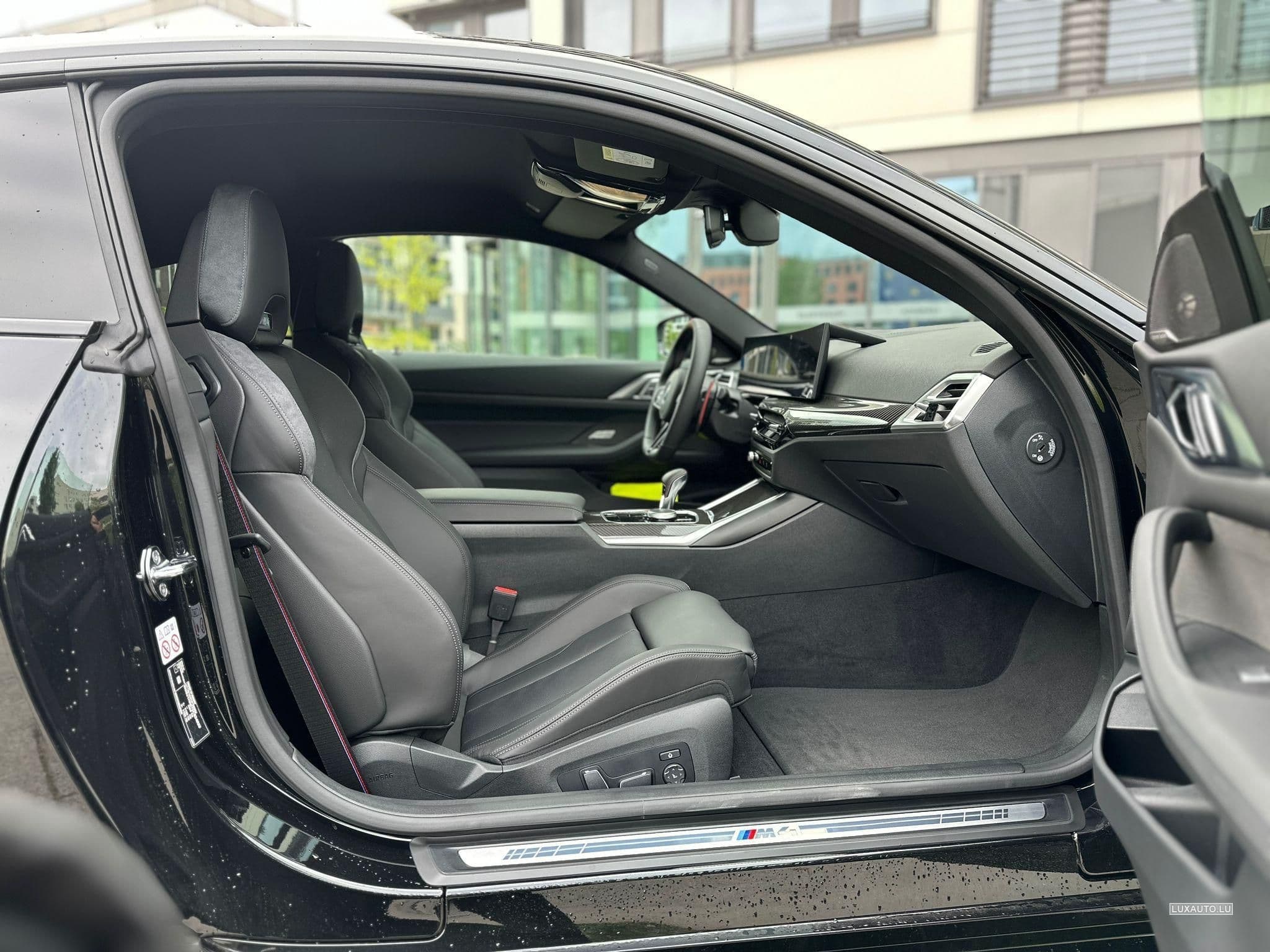 BMW M4 Competition Coupe mit M xDrive FACELIFT 2024 (2024) - Photo 13