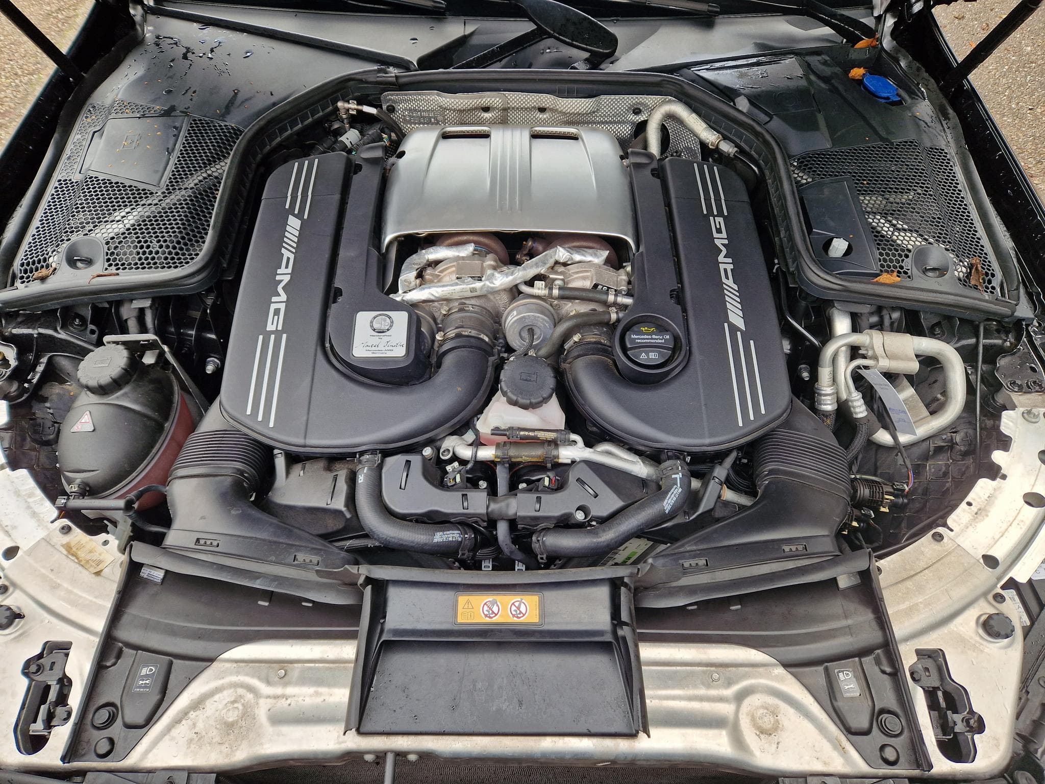 Mercedes C 63 AMG coupé C205, 476ch, 4.0 V8 bi-turbo, full black, speedshift 7 (2017) - Photo 13