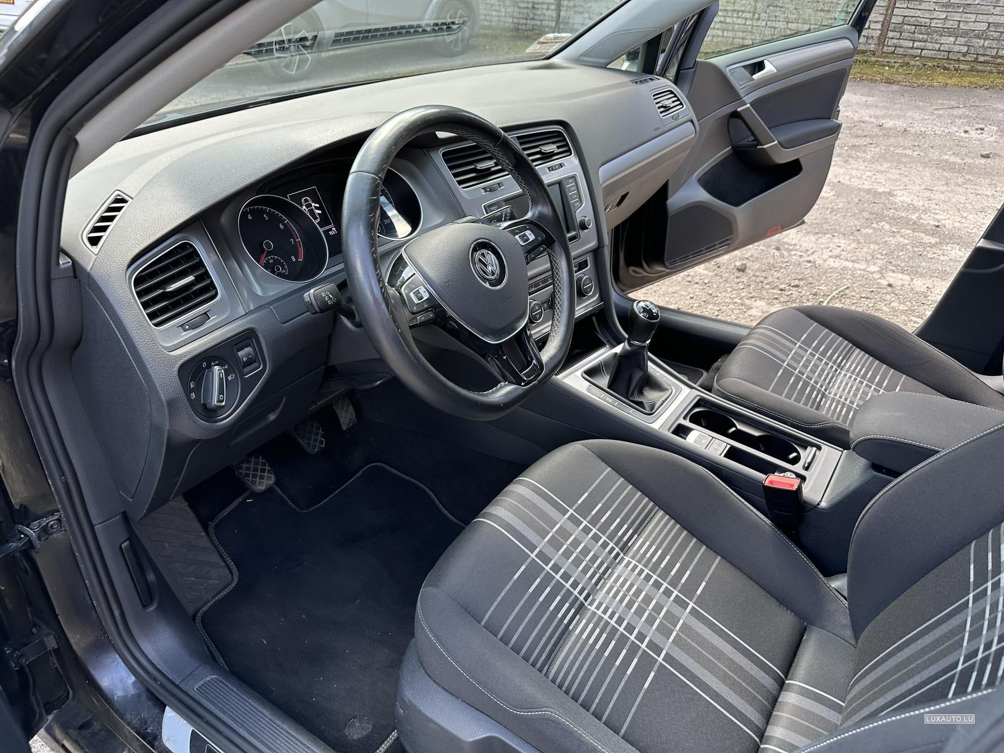 VW Golf 1.2 TSI 110 - Lounge (2015) - Photo 9