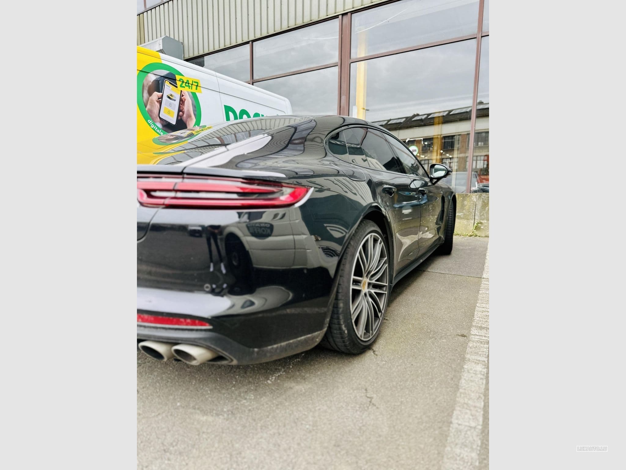 Porsche Panamera Panamera 4S (2016) - Photo 8