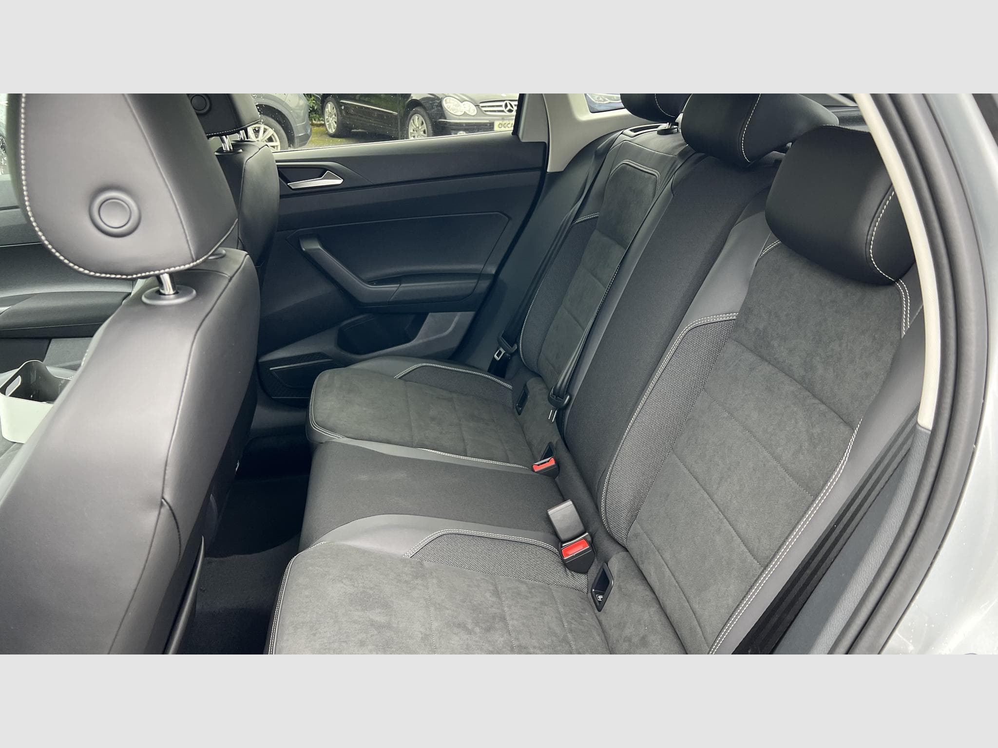 VW Taigo Taigo Style 1.5 TSI 110 kW DSG7 (2024) - Photo 5