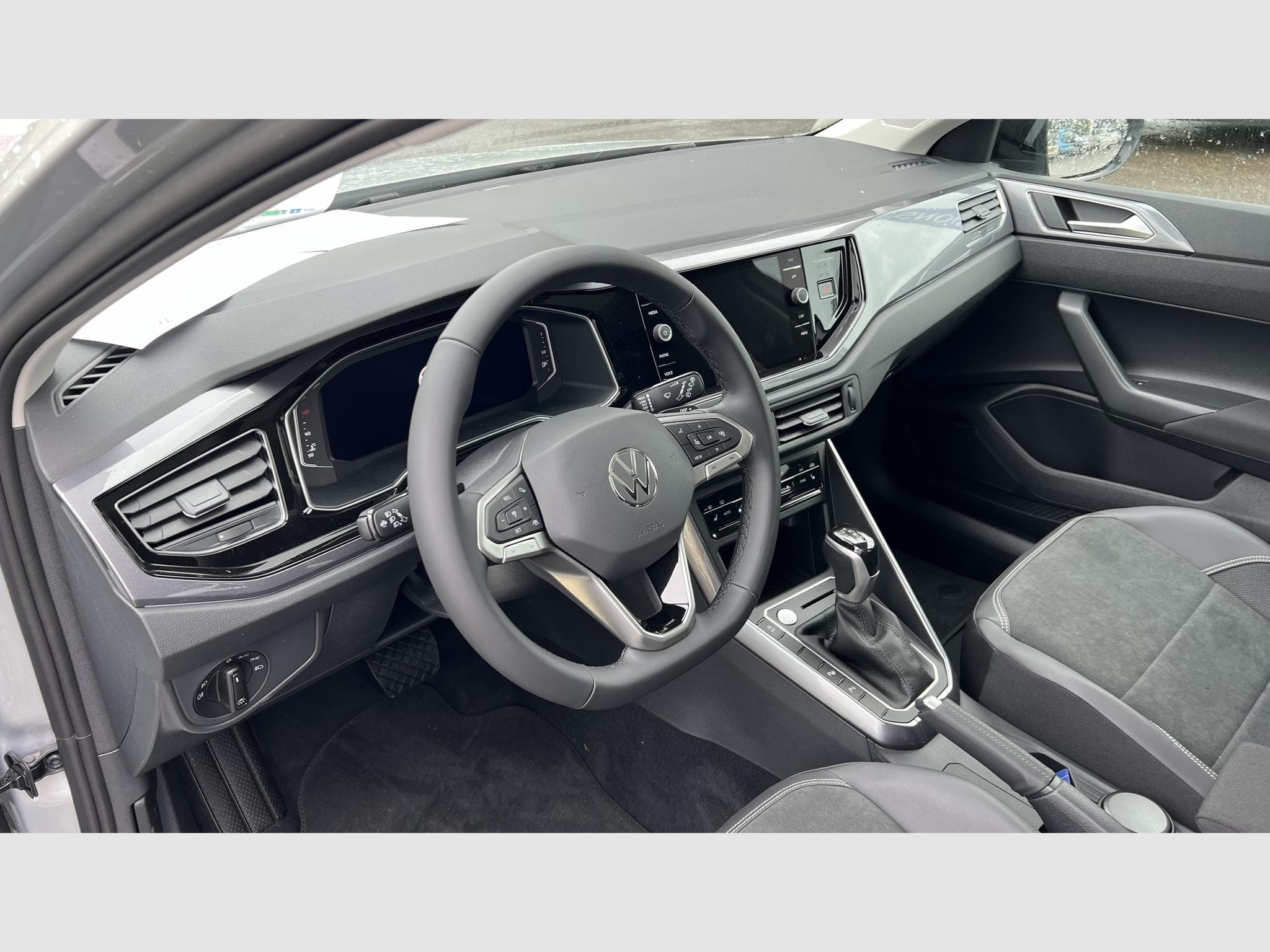 VW Taigo Taigo Style 1.5 TSI 110 kW DSG7 (2024) - Photo 7