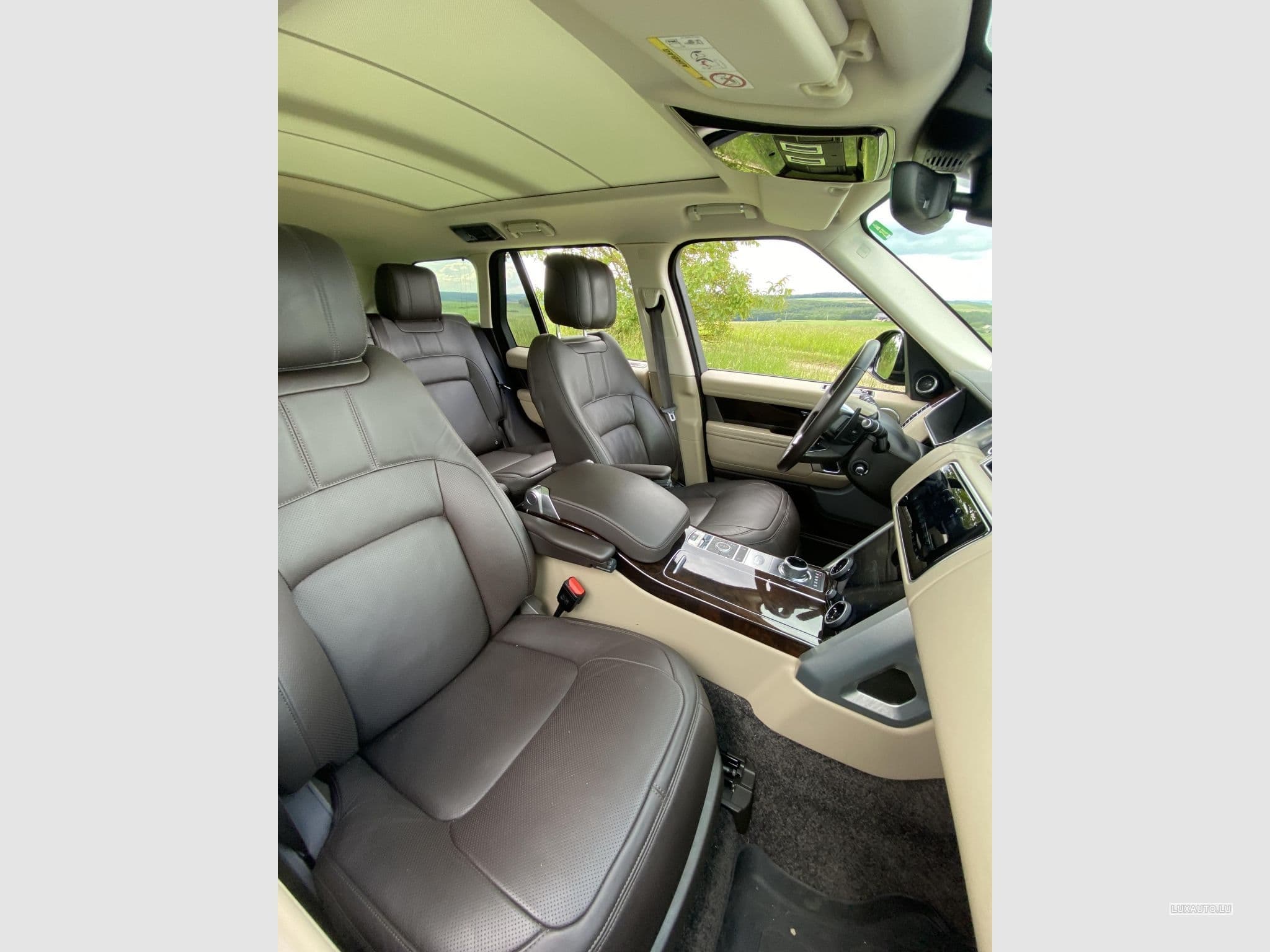 Land-Rover Range Rover Vogue (2019) - Photo 8