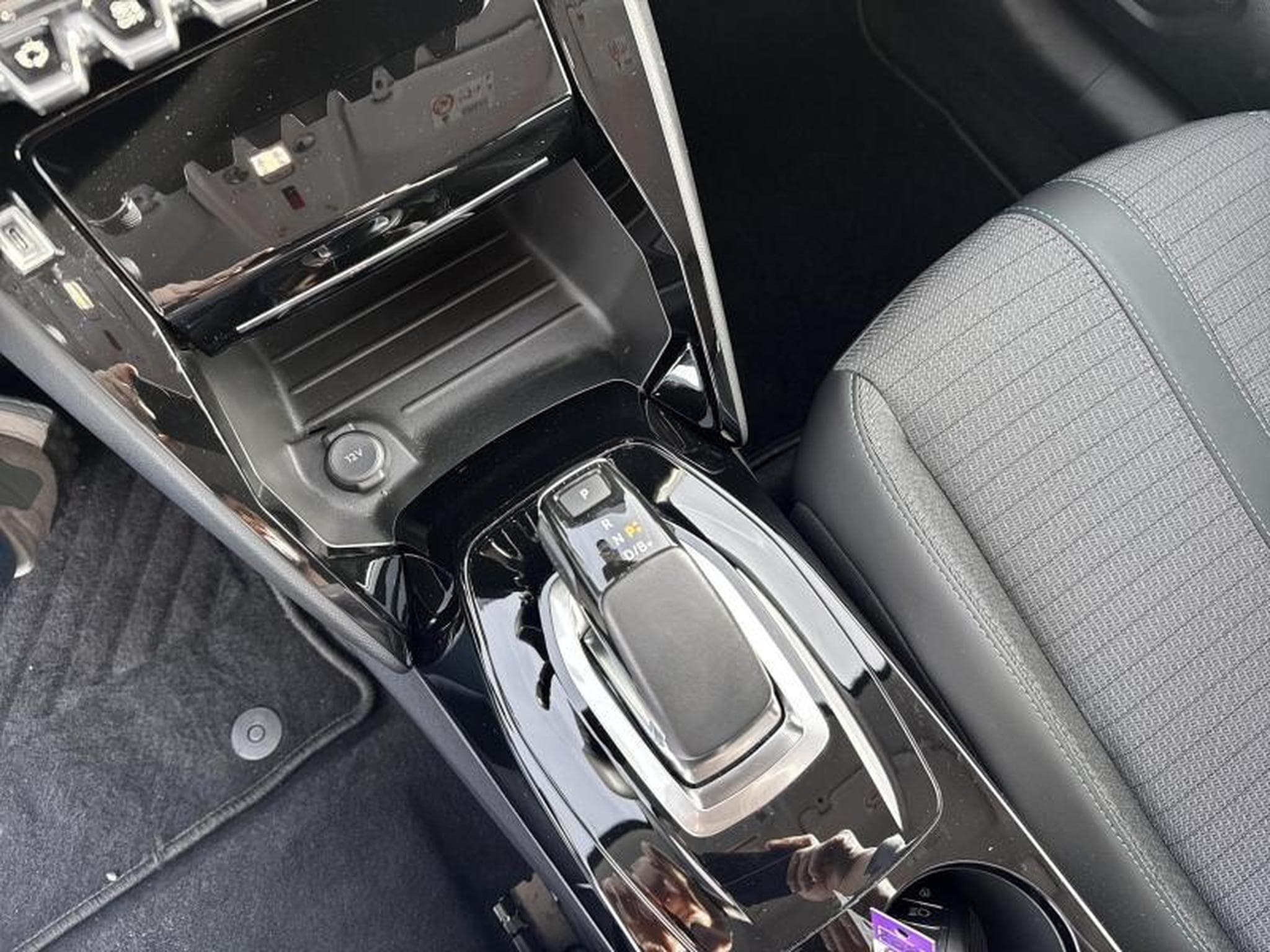 Peugeot 208 II Allure Pack (2021) - Photo 20