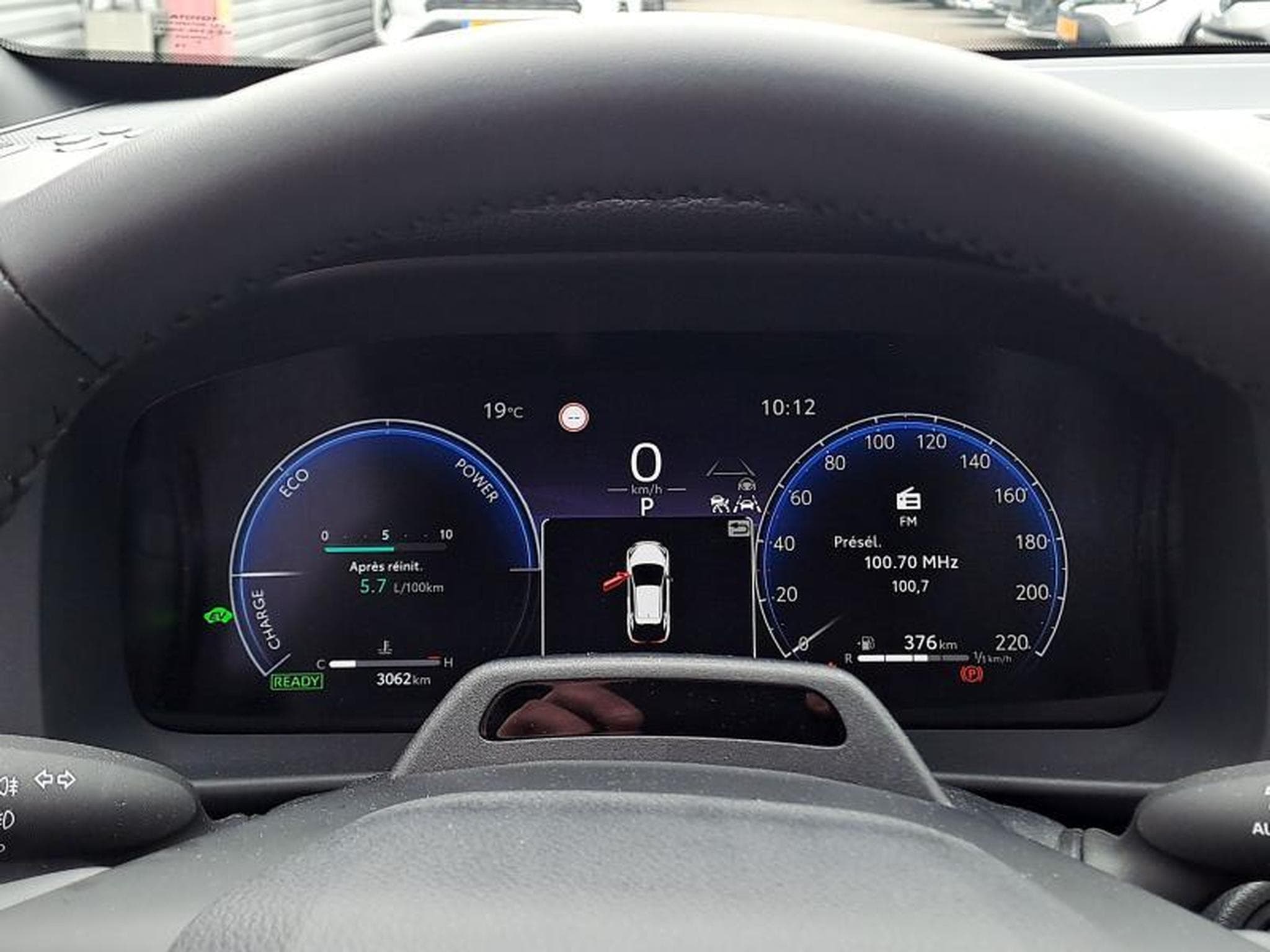Toyota C-HR PREMIUM (2024) - Photo 16