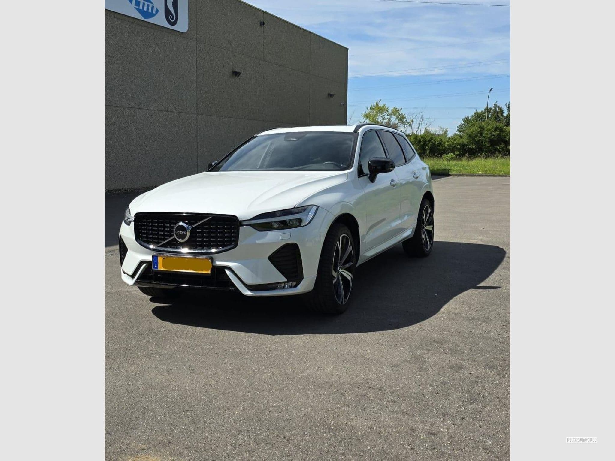 Volvo XC60 B4 AWD/ PANO (2023) - Photo 3