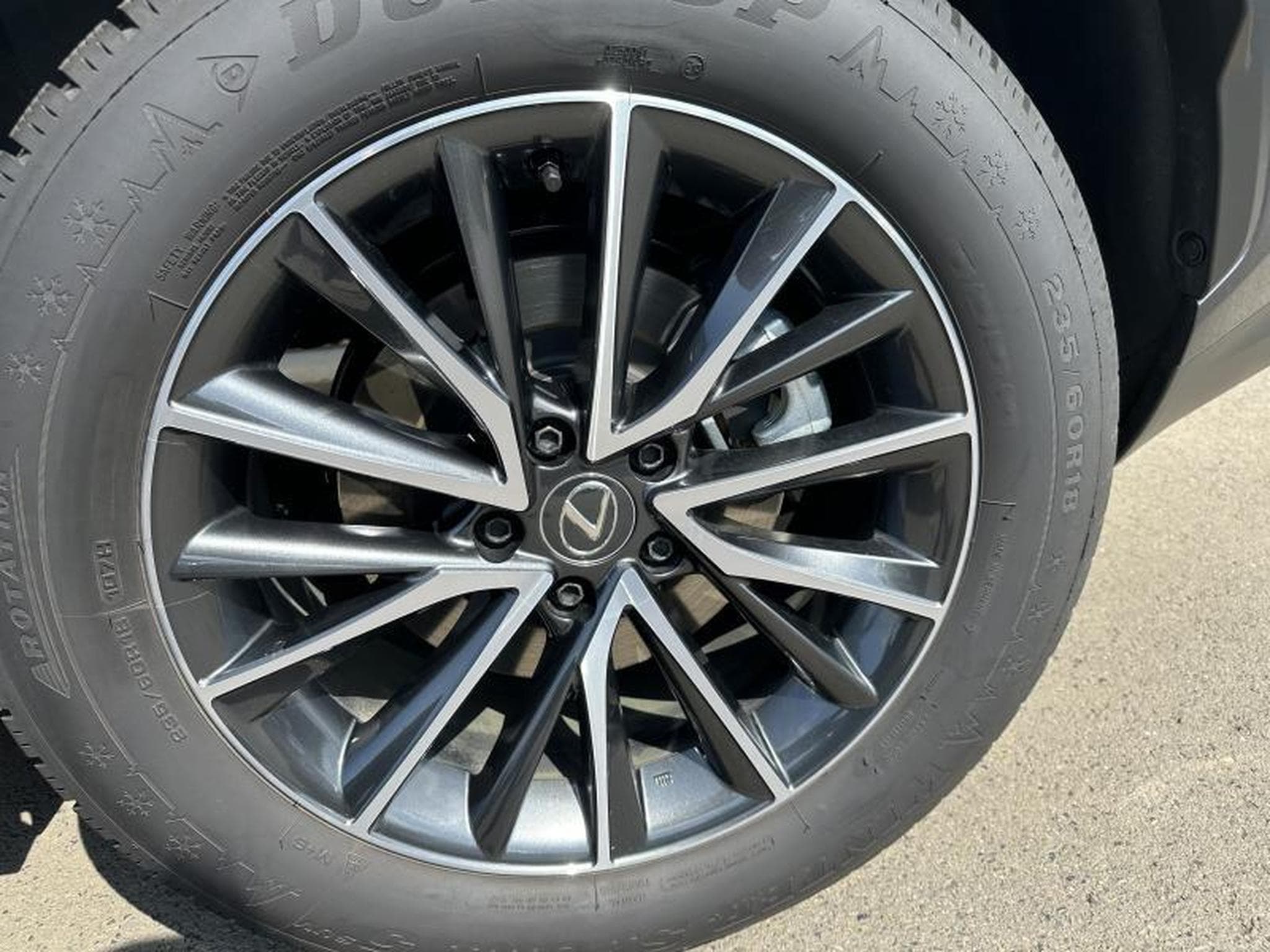 Lexus NX Business Line (2023) - Photo 12