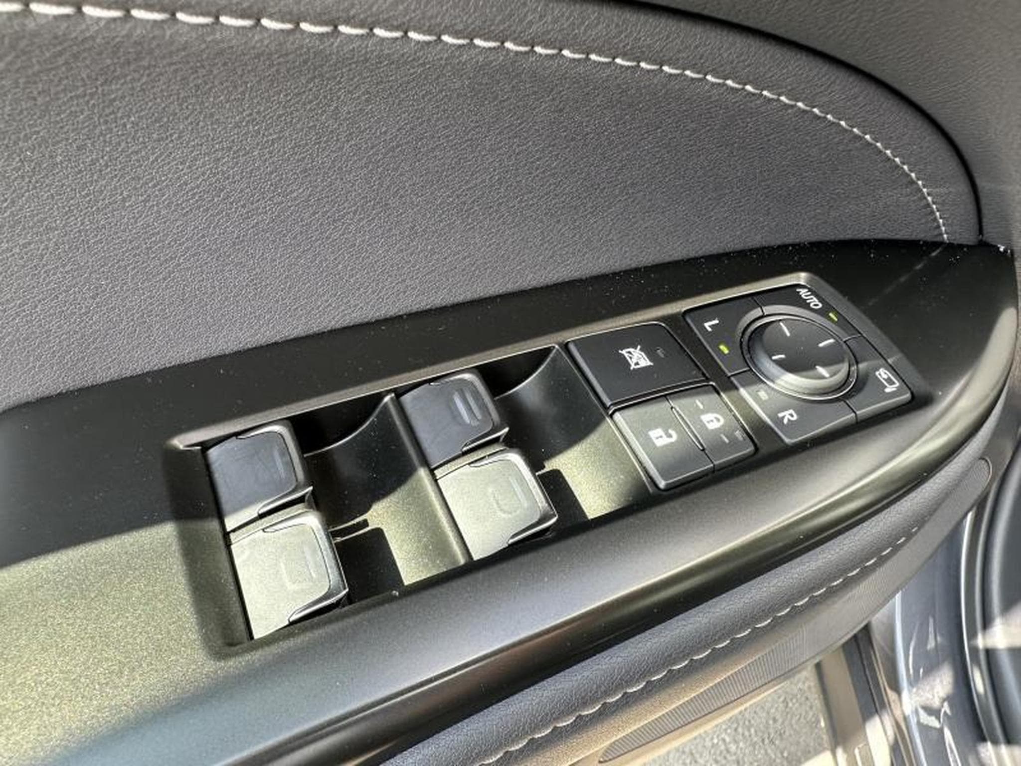Lexus NX Business Line (2023) - Photo 13