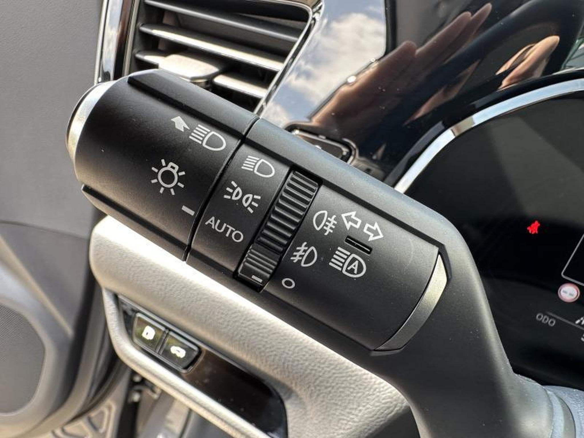 Lexus NX Business Line (2023) - Photo 25