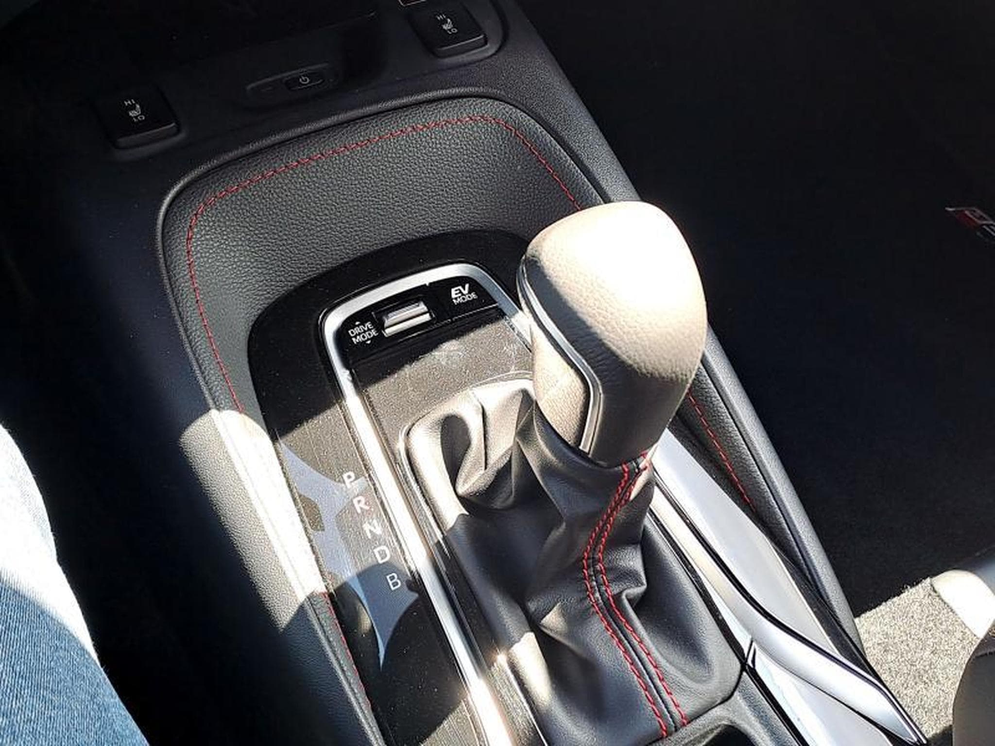Toyota Corolla GR Sport (2024) - Photo 21