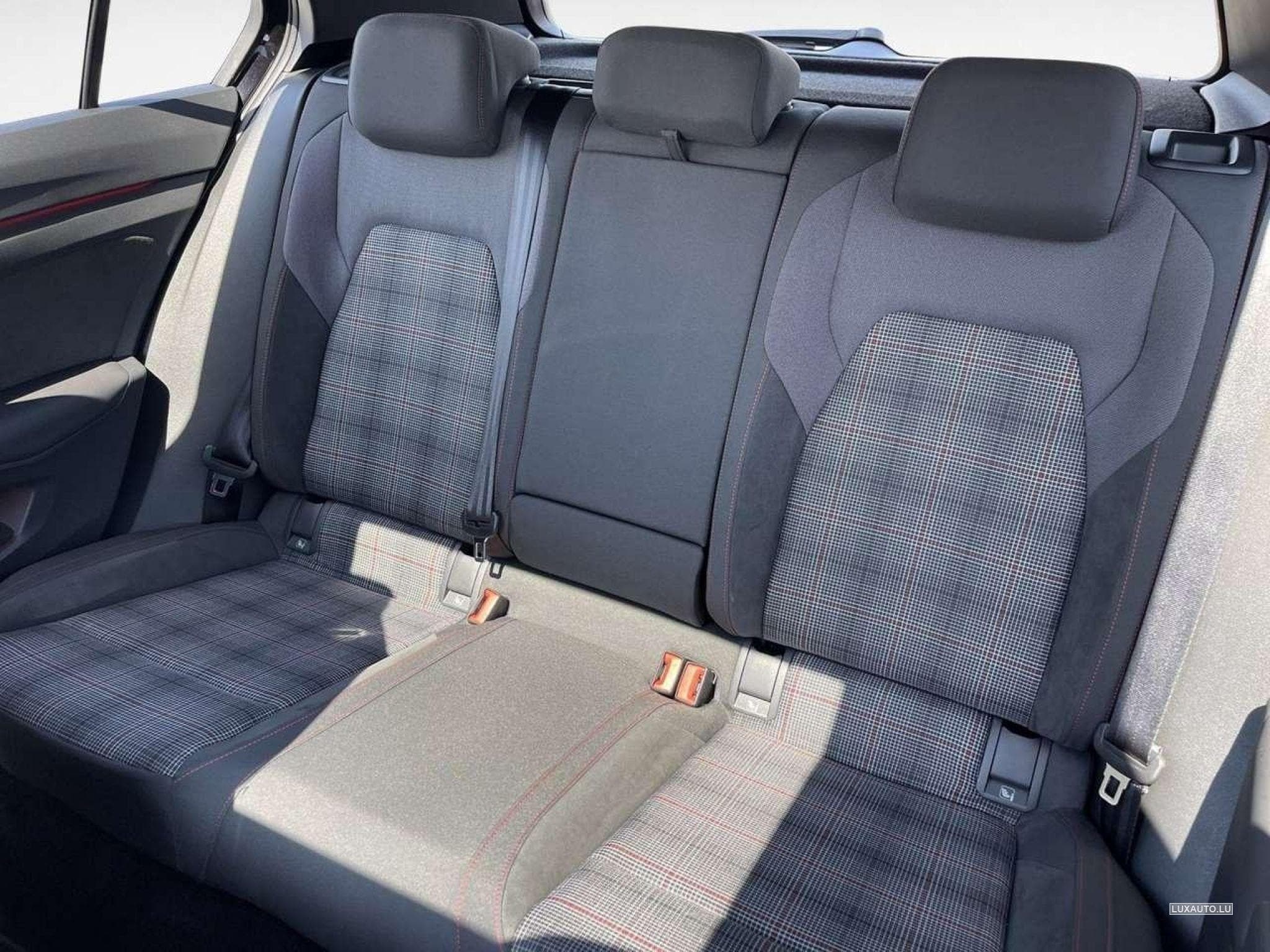 VW Golf GTI 2.0 TSI DSG (2022) - Photo 10
