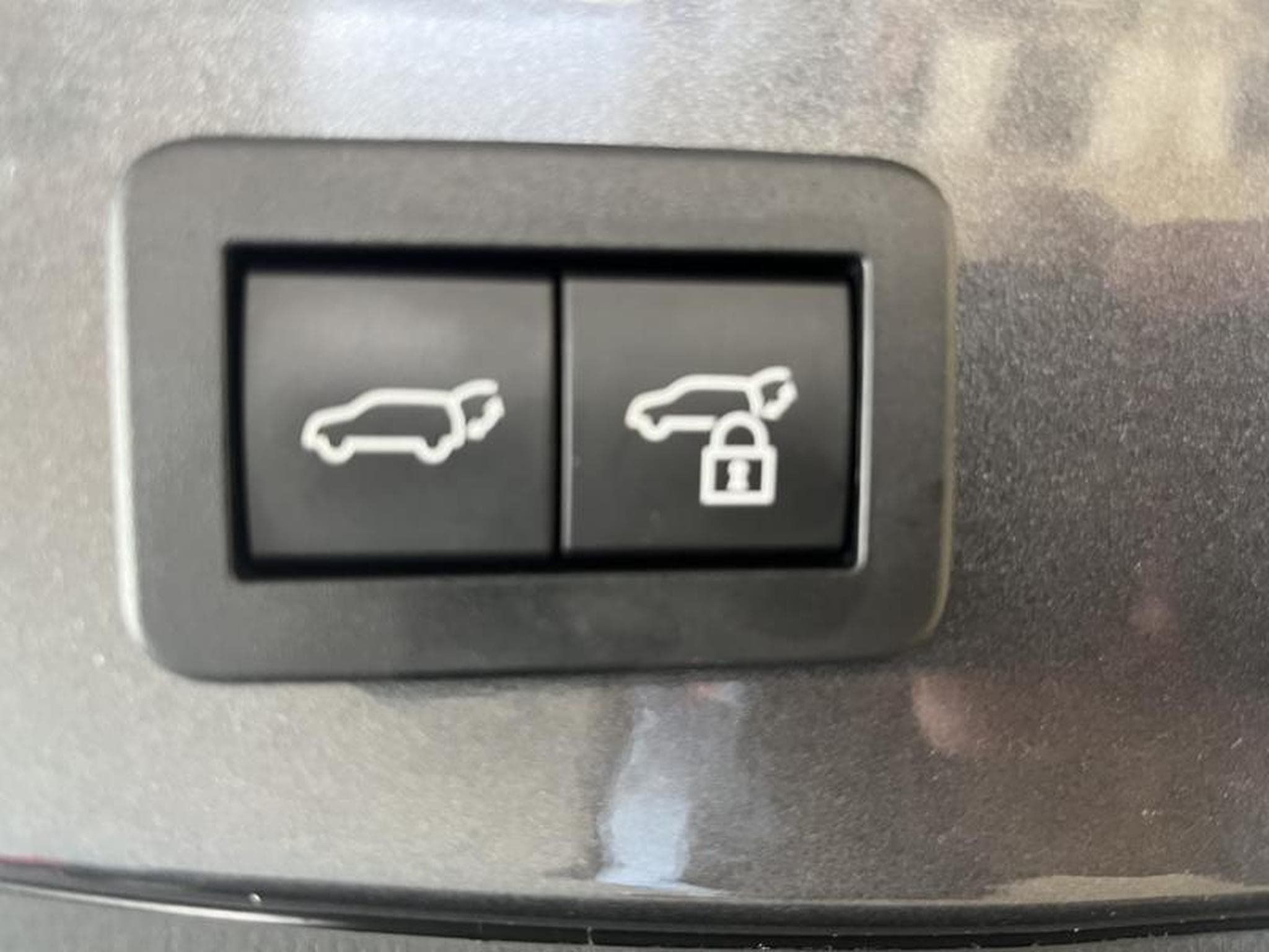 Toyota C-HR Dynamic Plus Mono-Tone (2024) - Photo 17