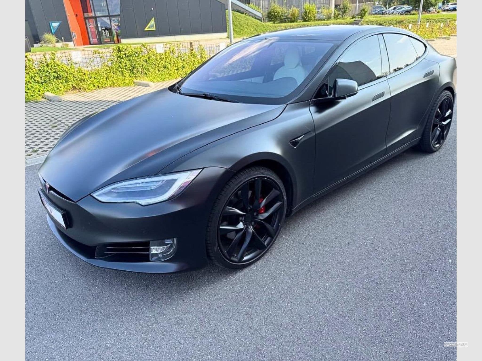 Tesla Model X (2019) - Photo 3