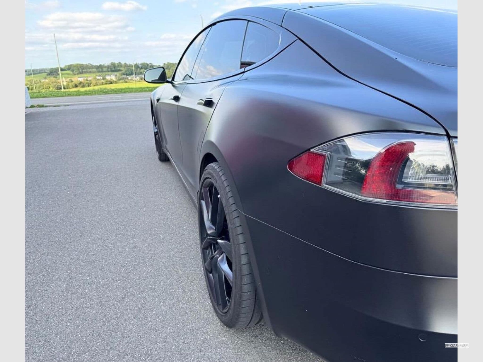 Tesla Model X (2019) - Photo 4