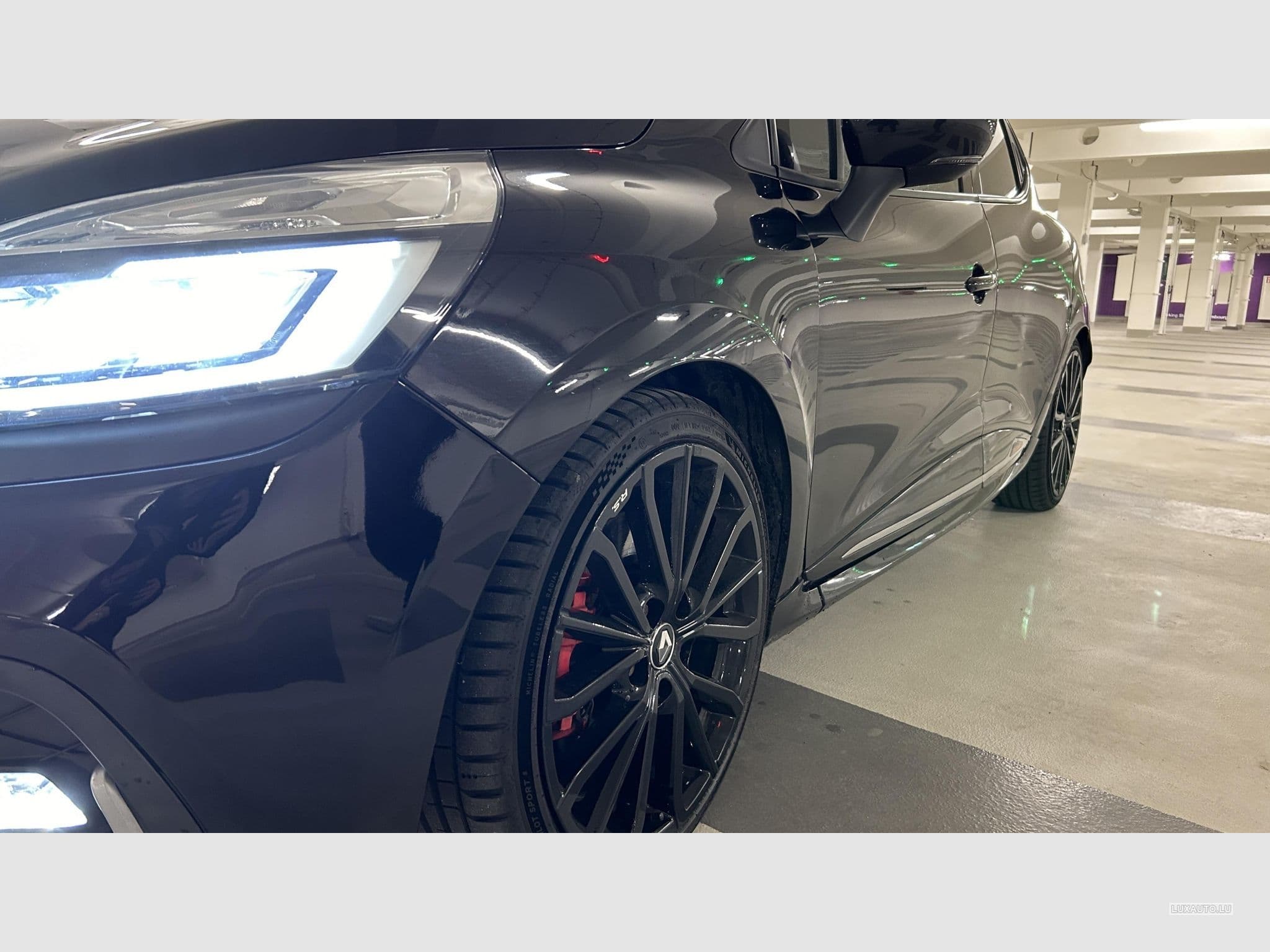 Renault Clio 4 RS TROPHY 220 AKRAPOVIC (2017) - Photo 10