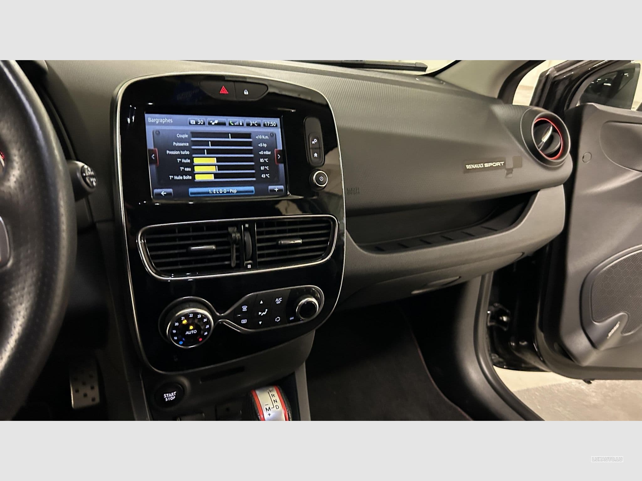 Renault Clio 4 RS TROPHY 220 AKRAPOVIC (2017) - Photo 6
