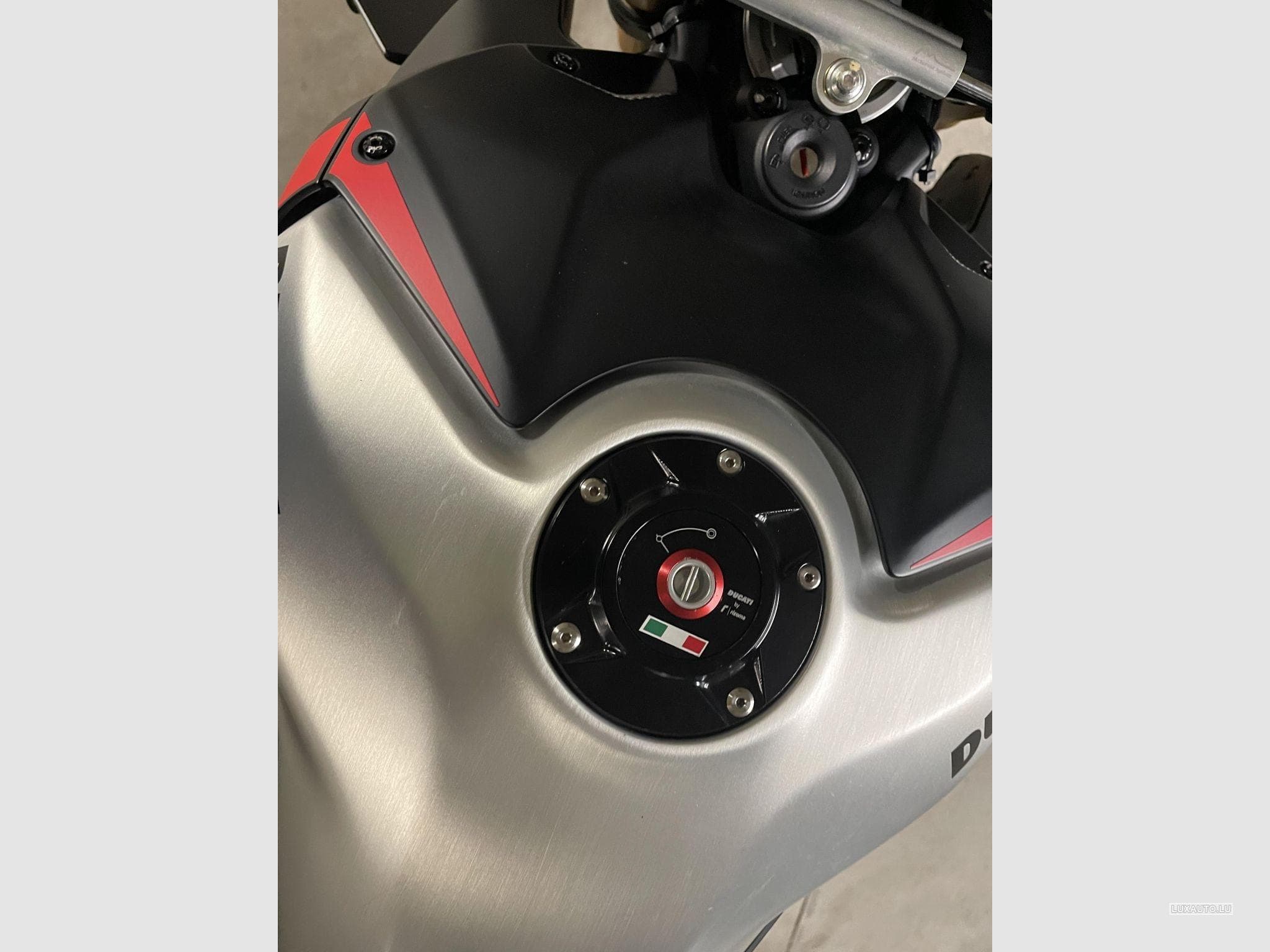 Ducati Streetfighter SP (2023) - Photo 10