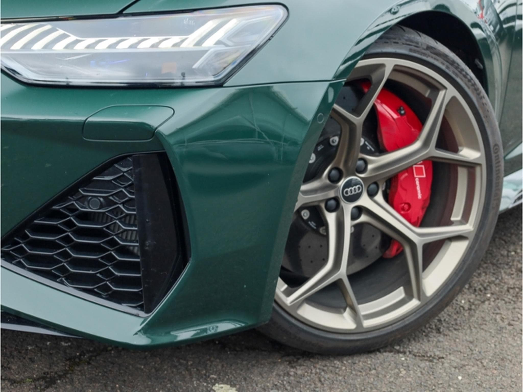 Audi RS6 TFSI Avant PERFORMANCE ''VOLL'' Goodwoodgreen/Cognac (2024) - Photo 3
