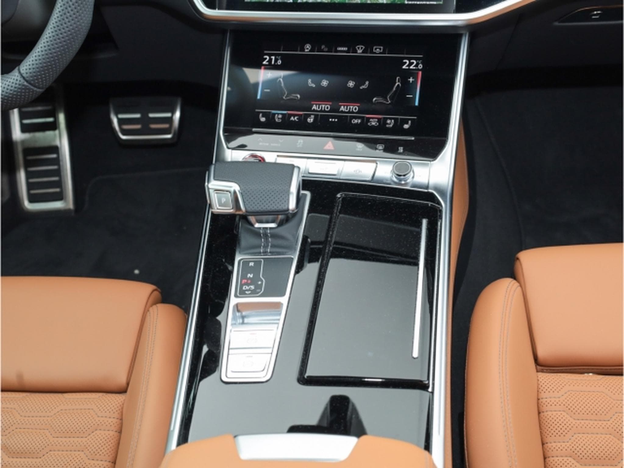 Audi RS6 TFSI Avant PERFORMANCE ''VOLL'' Goodwoodgreen/Cognac (2024) - Photo 8