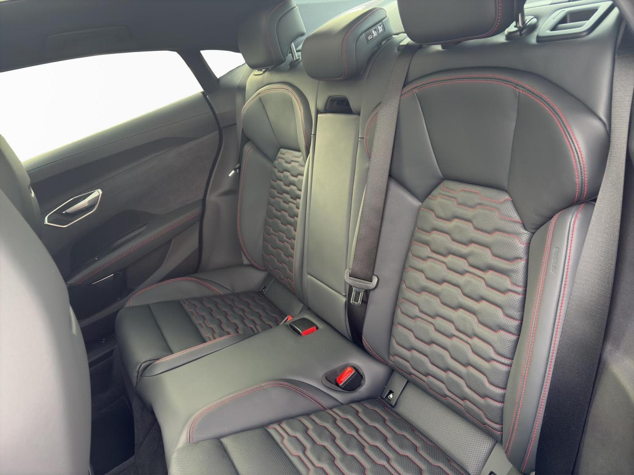 Audi e-tron GT S e-tron GT (2024) - Photo 14