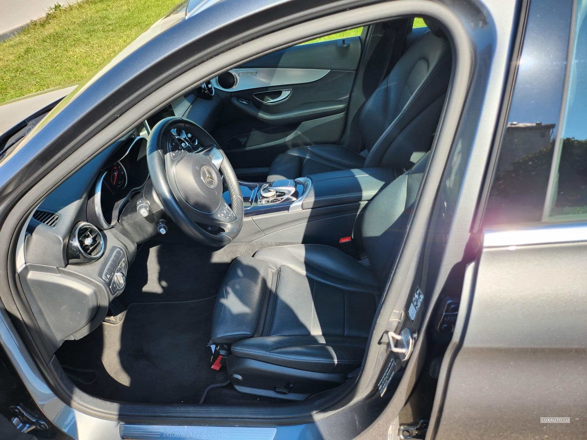 Mercedes C 350 C350 e Plug In Hybrid (2017) - Photo 4