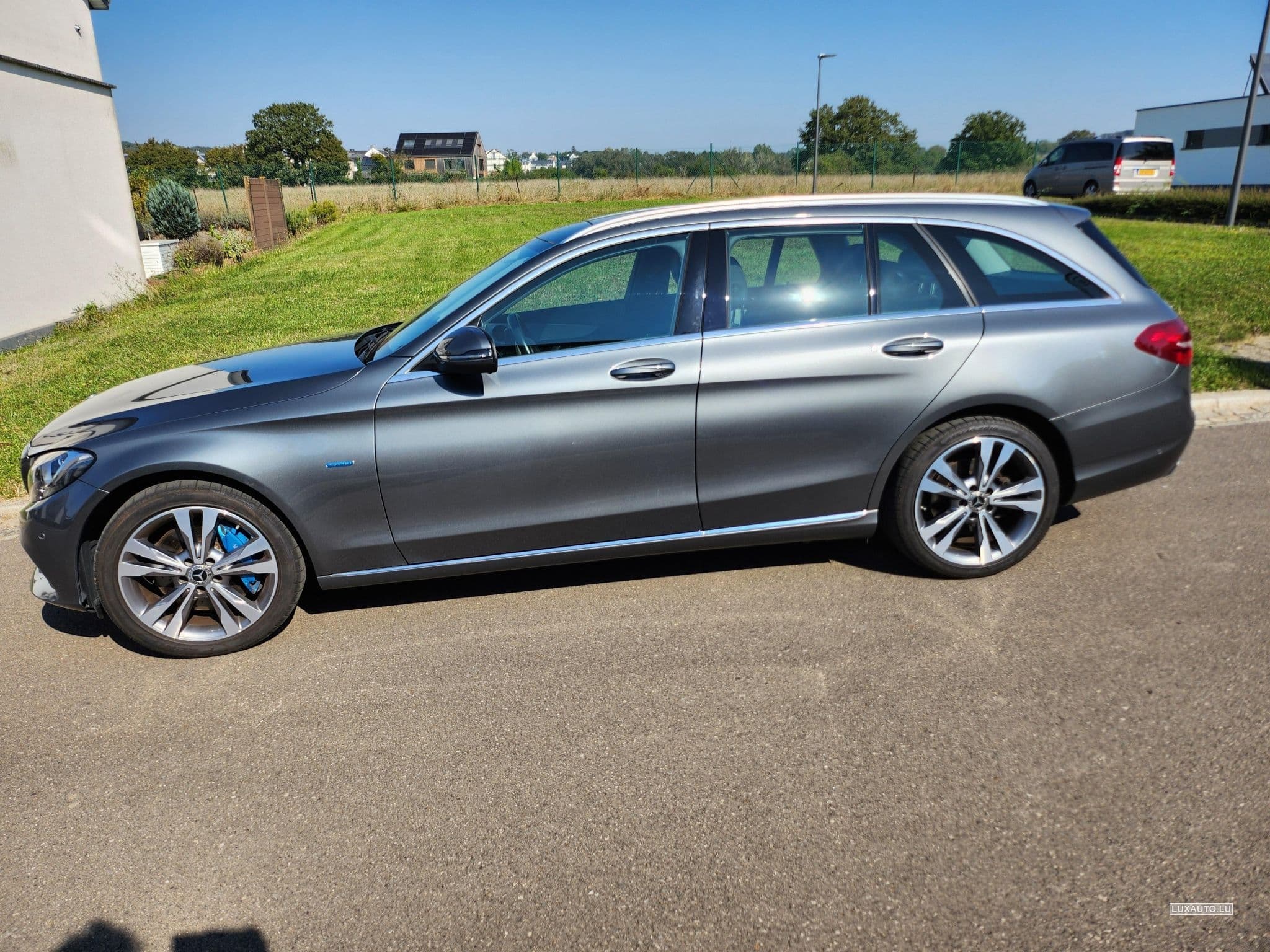 Mercedes C 350 C350 e Plug In Hybrid (2017) - Photo 5