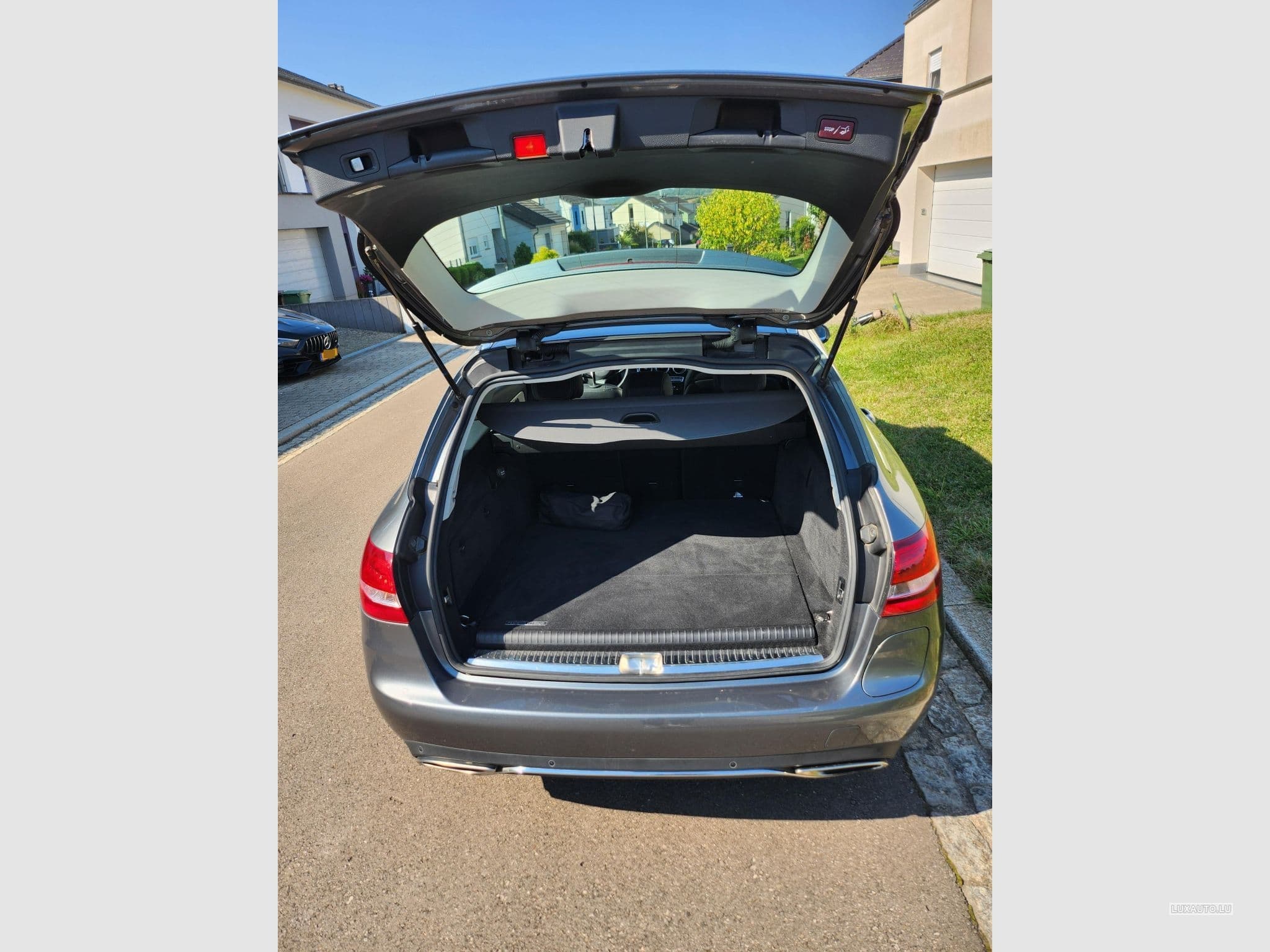 Mercedes C 350 C350 e Plug In Hybrid (2017) - Photo 6