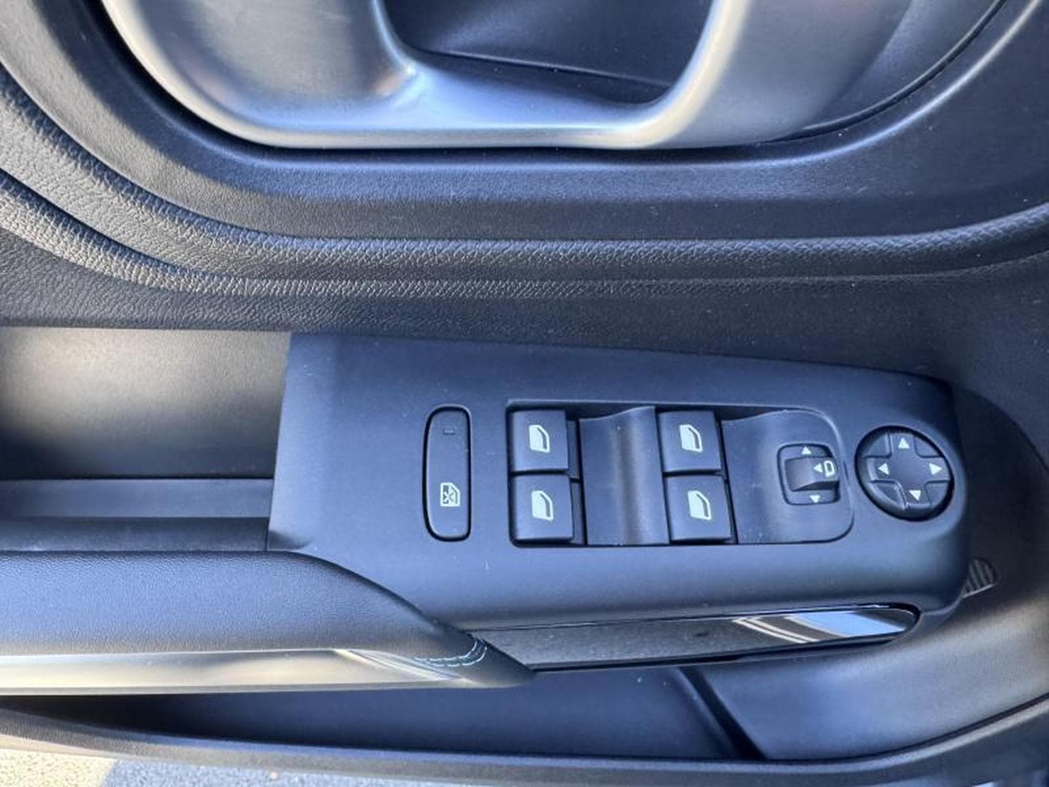 Citroen C5 Shine (2023) - Photo 21