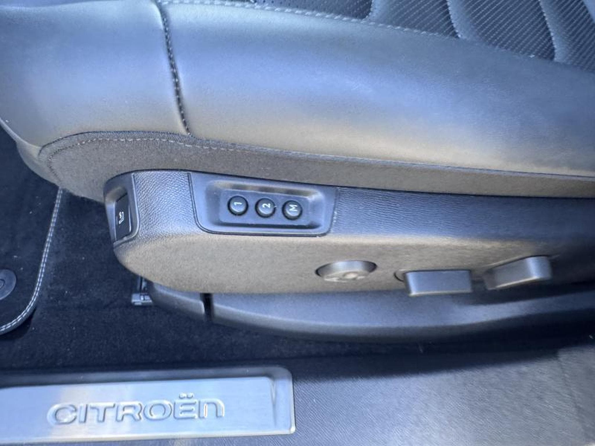 Citroen C5 Shine (2023) - Photo 23