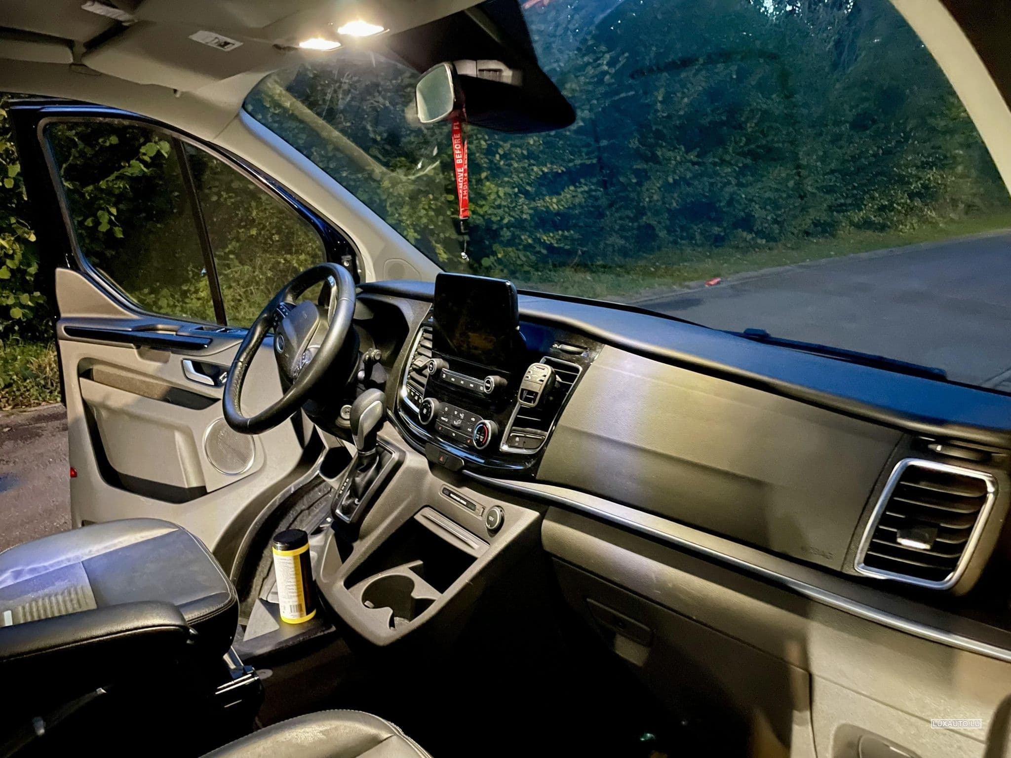 Ford Tourneo Custom (2021) - Photo 10