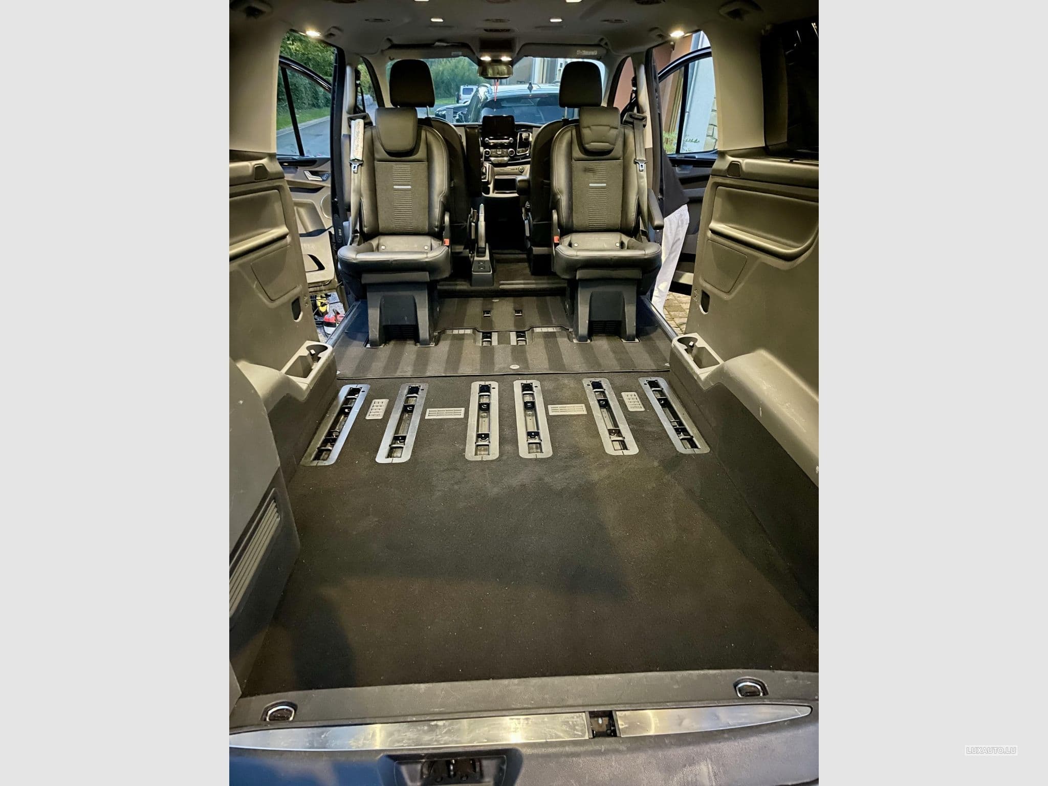 Ford Tourneo Custom (2021) - Photo 7