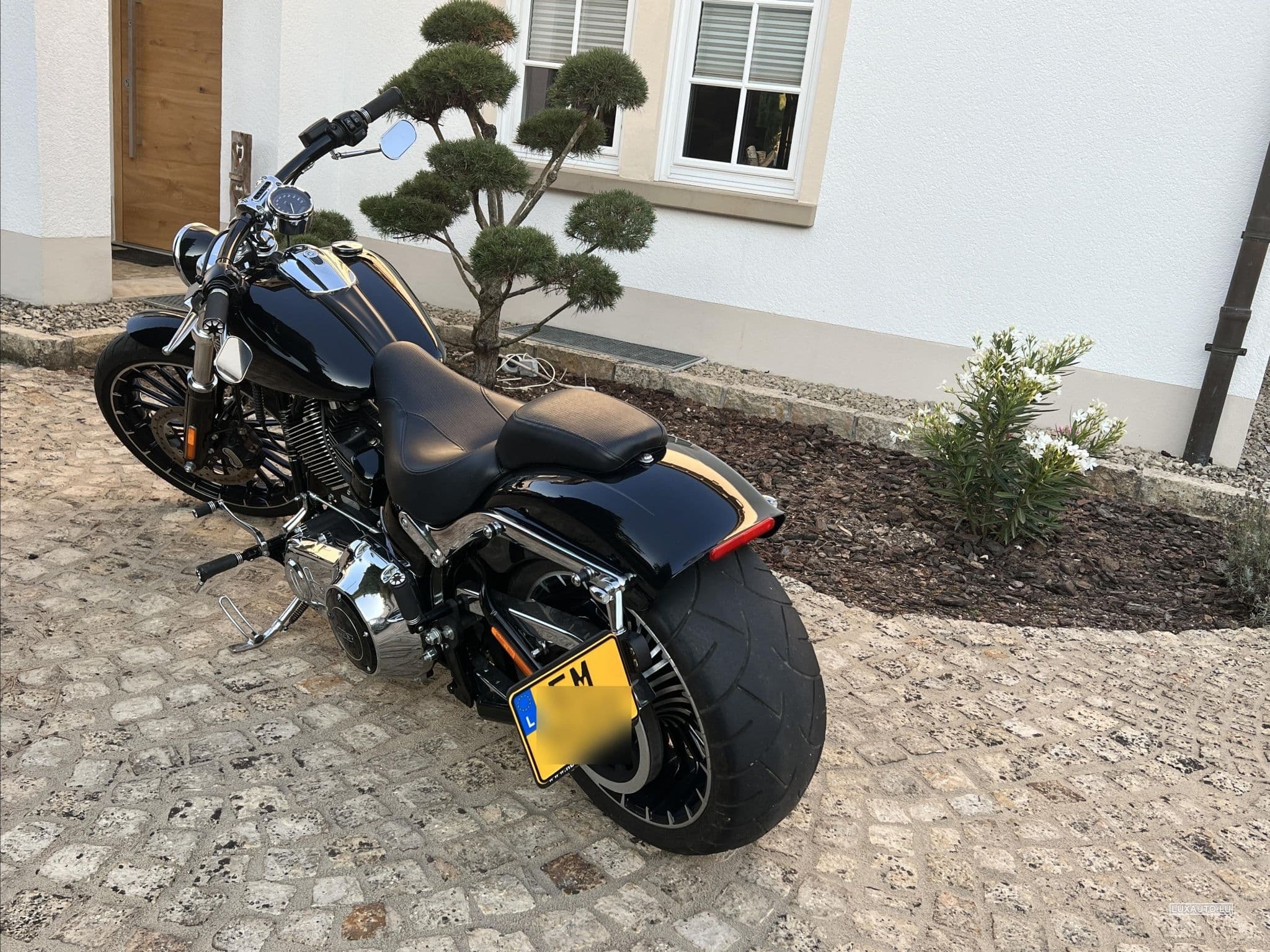 Harley-Davidson Softail Breakout (2017) - Photo 2