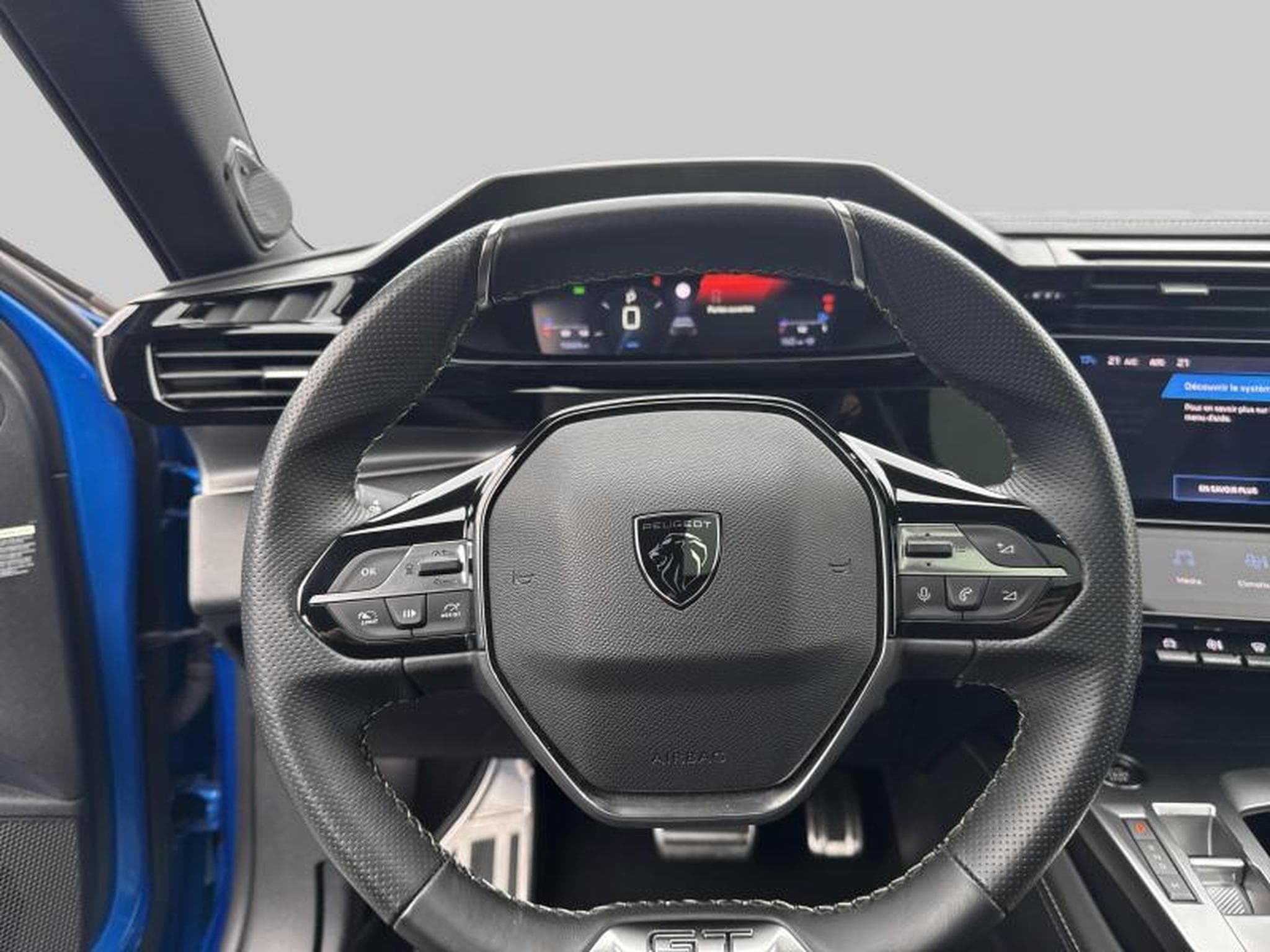 Peugeot 308 III GT (2021) - Photo 14