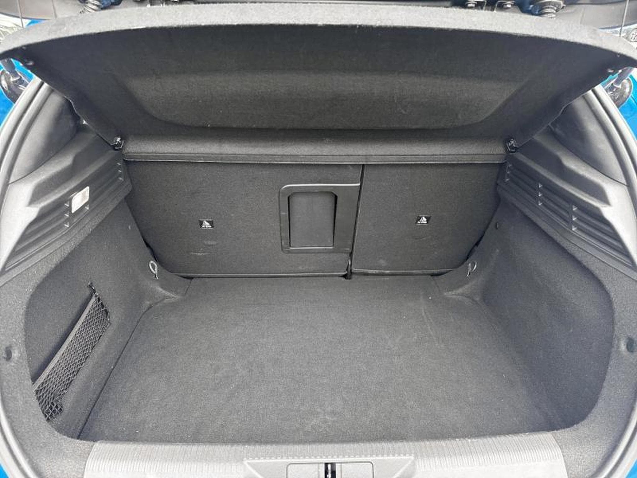 Peugeot 308 III GT (2021) - Photo 20