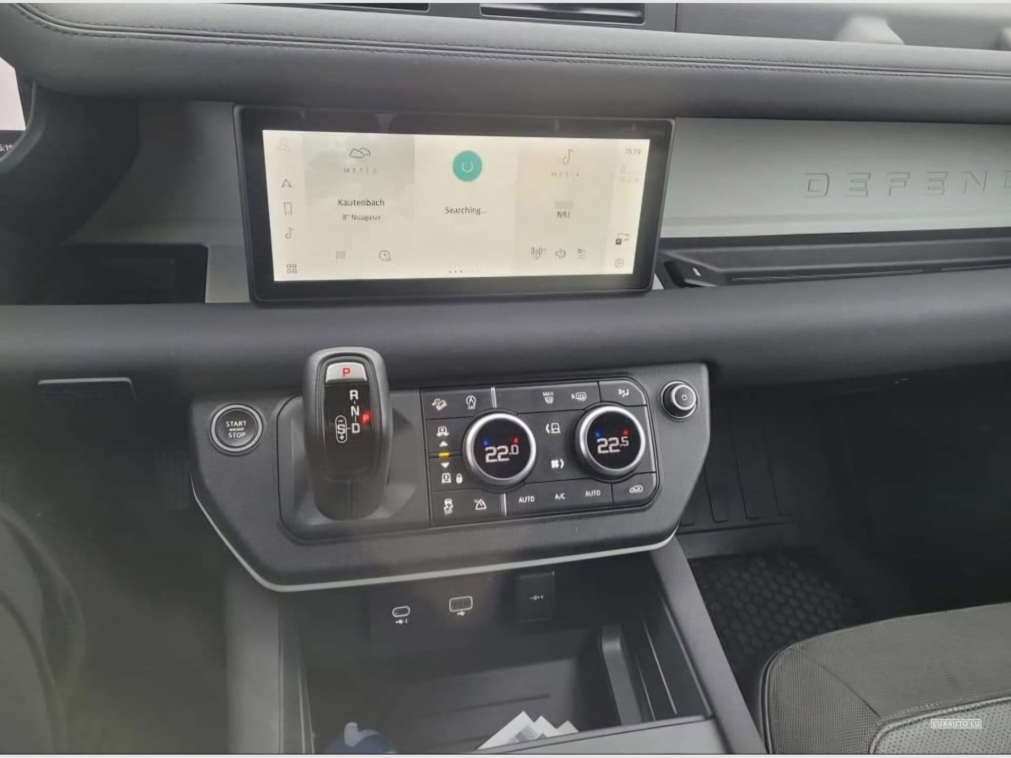 Land-Rover Defender SE P110 P300 (2020) - Photo 8