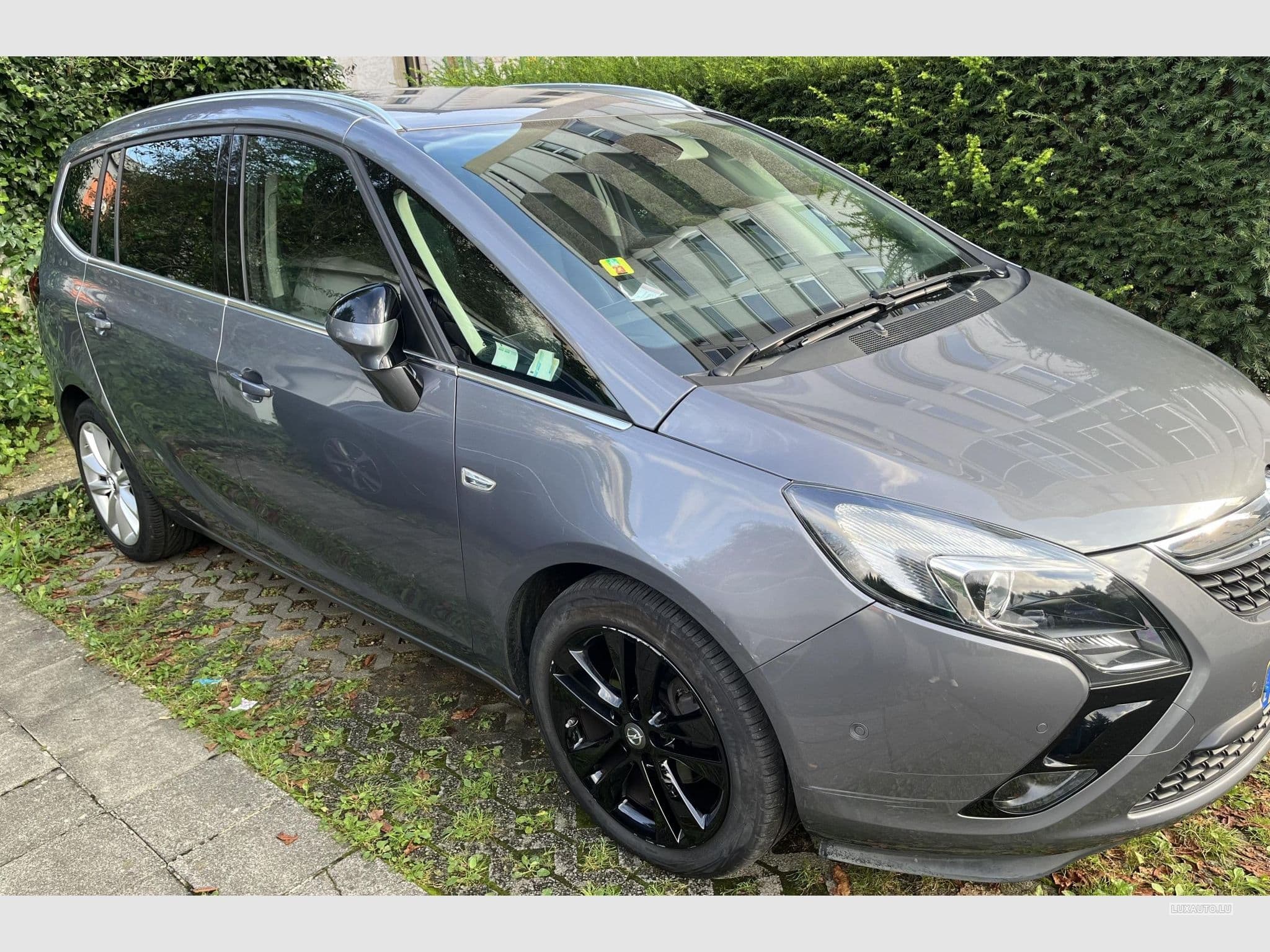 Opel Zafira Tourer (2016) - Photo 2