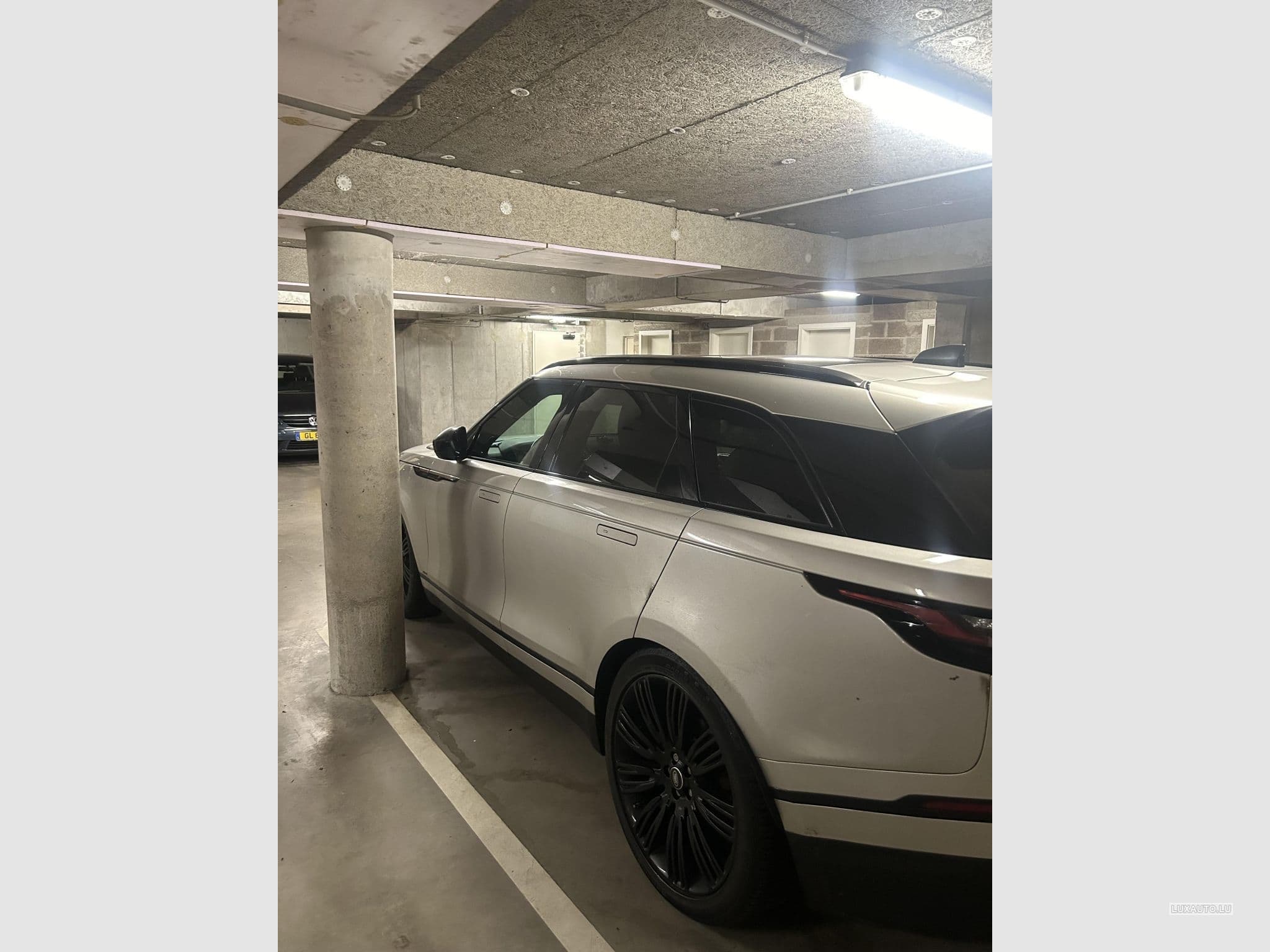 Land-Rover Range Rover Velar R Dynamique SE D300 (2018) - Photo 11