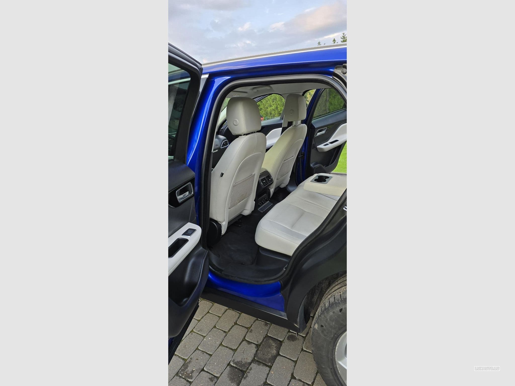 Jaguar F-Pace (2017) - Photo 10