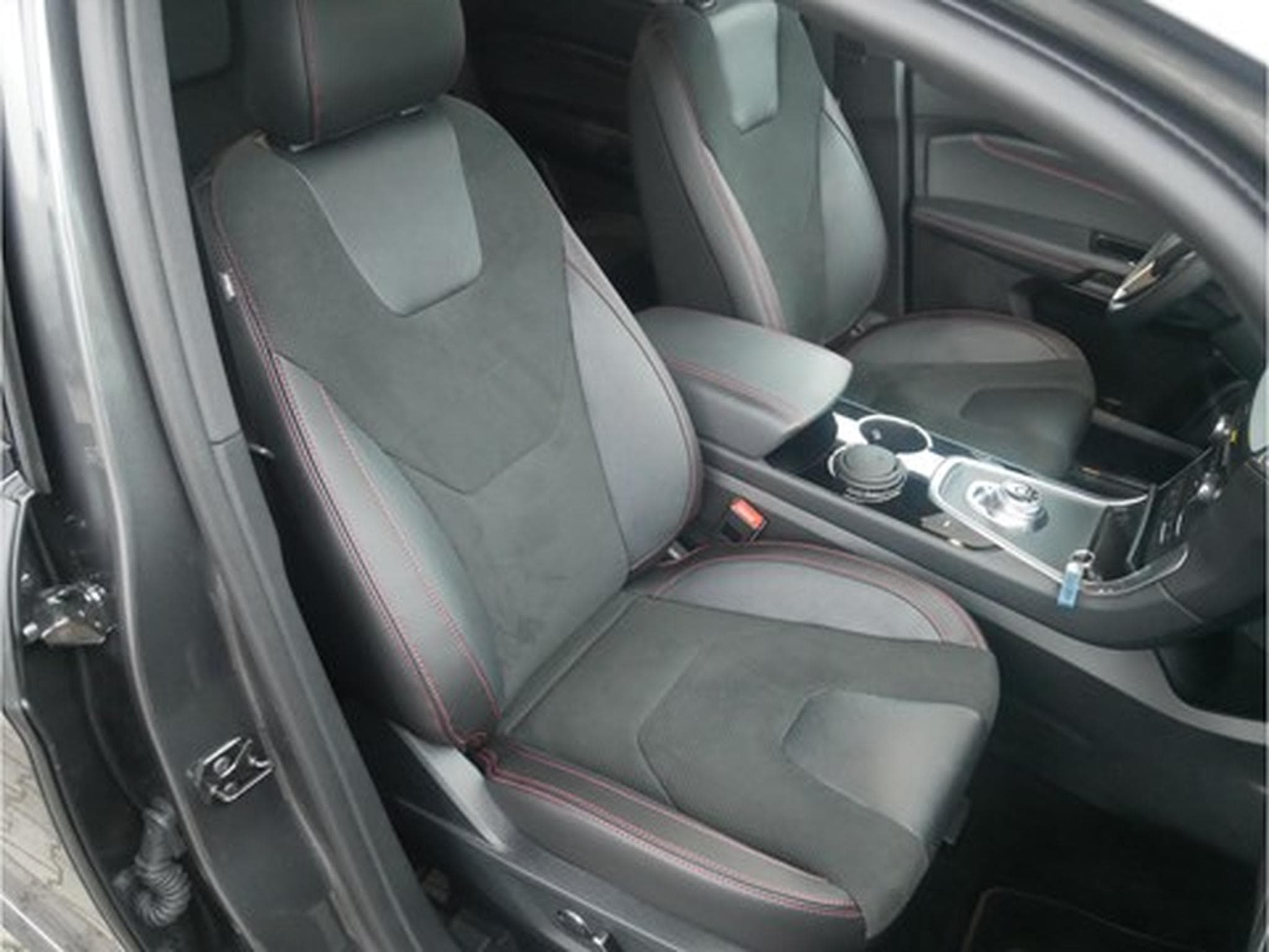 Ford S-Max 2.5 auto. 190cv FWD FHEV ST-Line (7pl.) GAR 09/2028 (2023) - Photo 5
