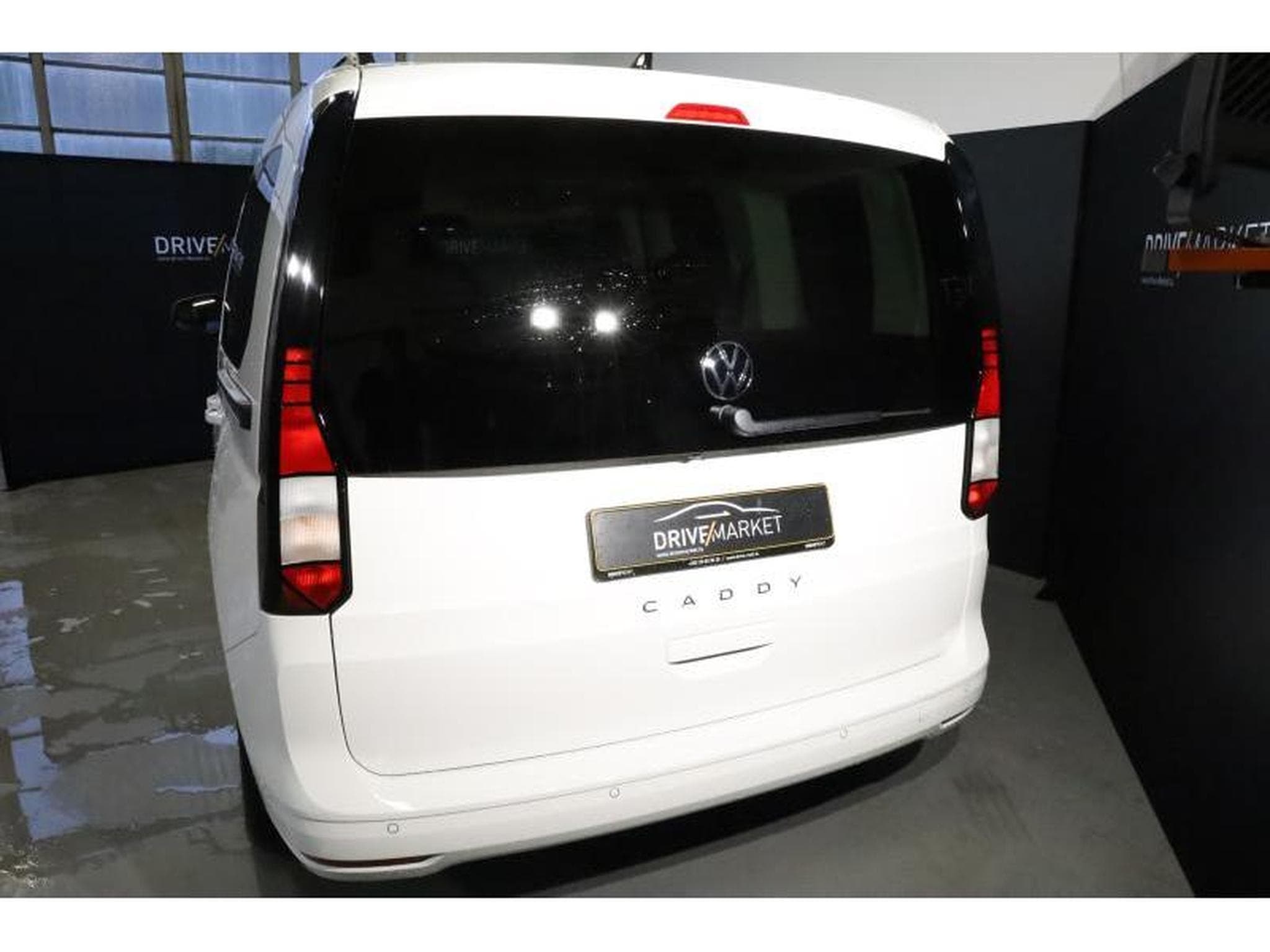 VW Caddy Life (2024) - Photo 15