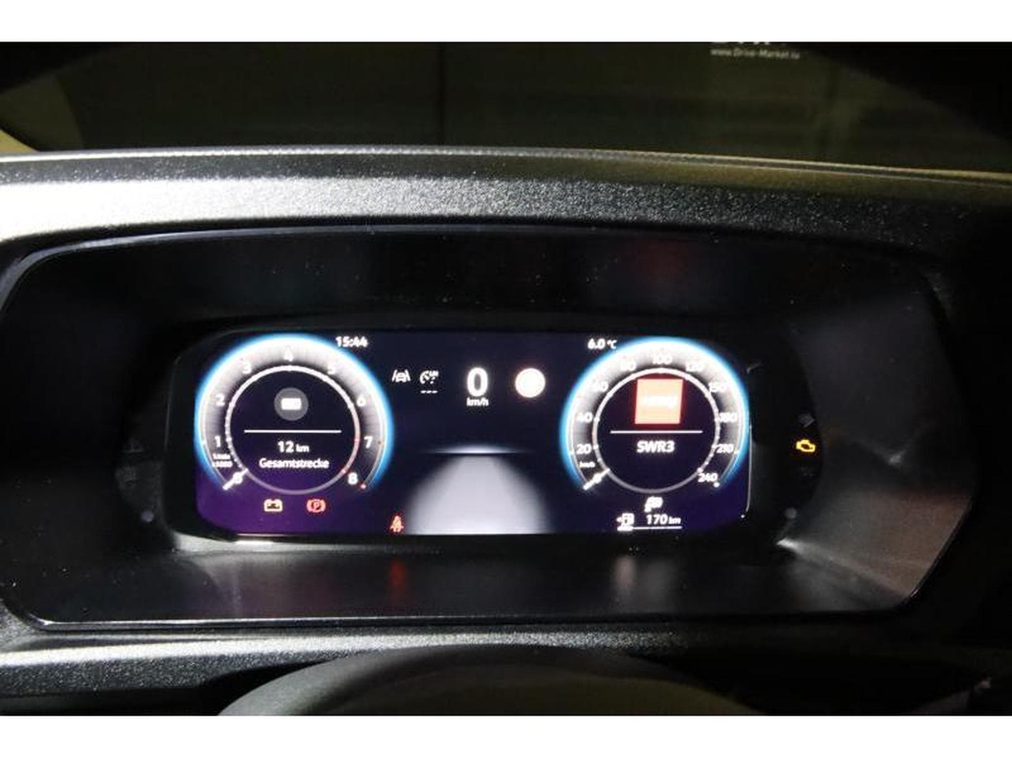 VW Caddy Life (2024) - Photo 4