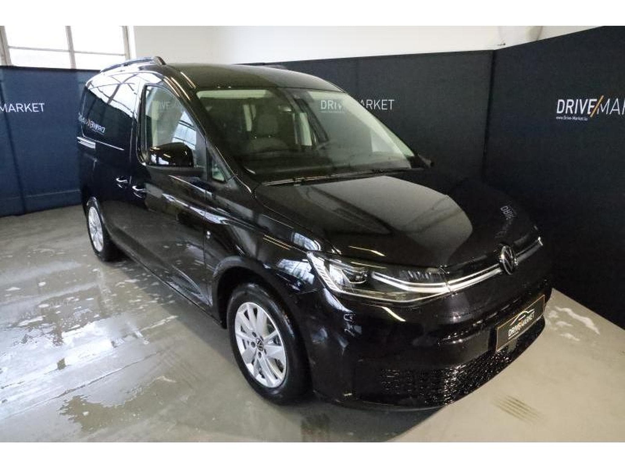 VW Caddy V Life (2024) - Photo 20