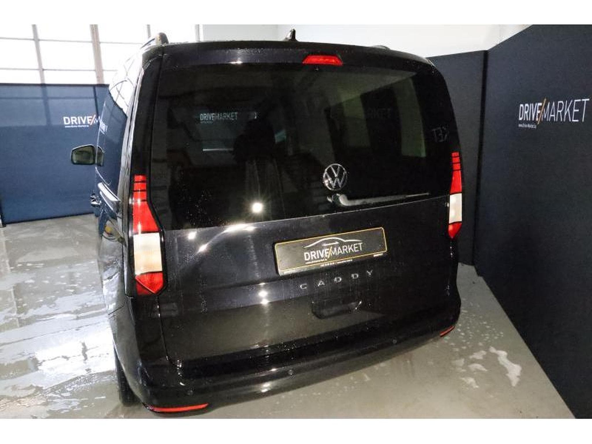 VW Caddy V Life (2024) - Photo 21