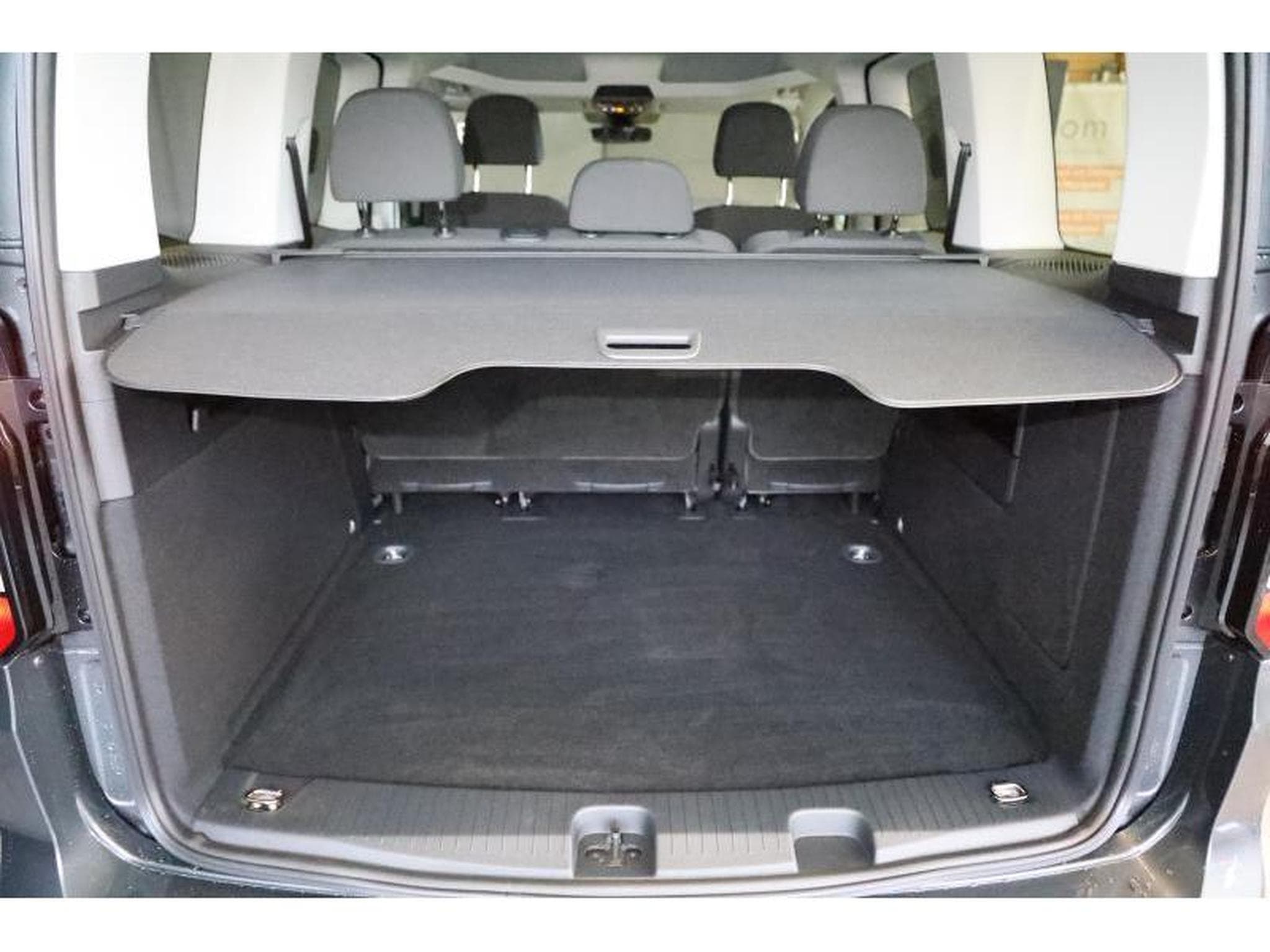 VW Caddy V Life (2024) - Photo 6