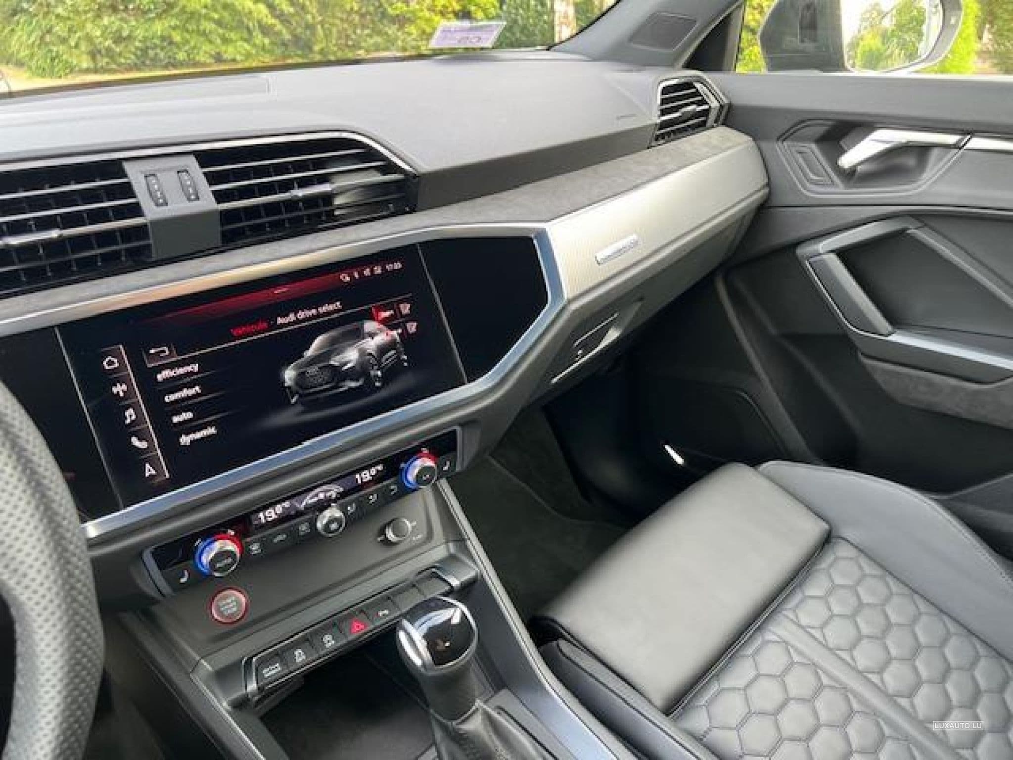 Audi RSQ3 Q3 - RS - 400 cv (2020) - Photo 8