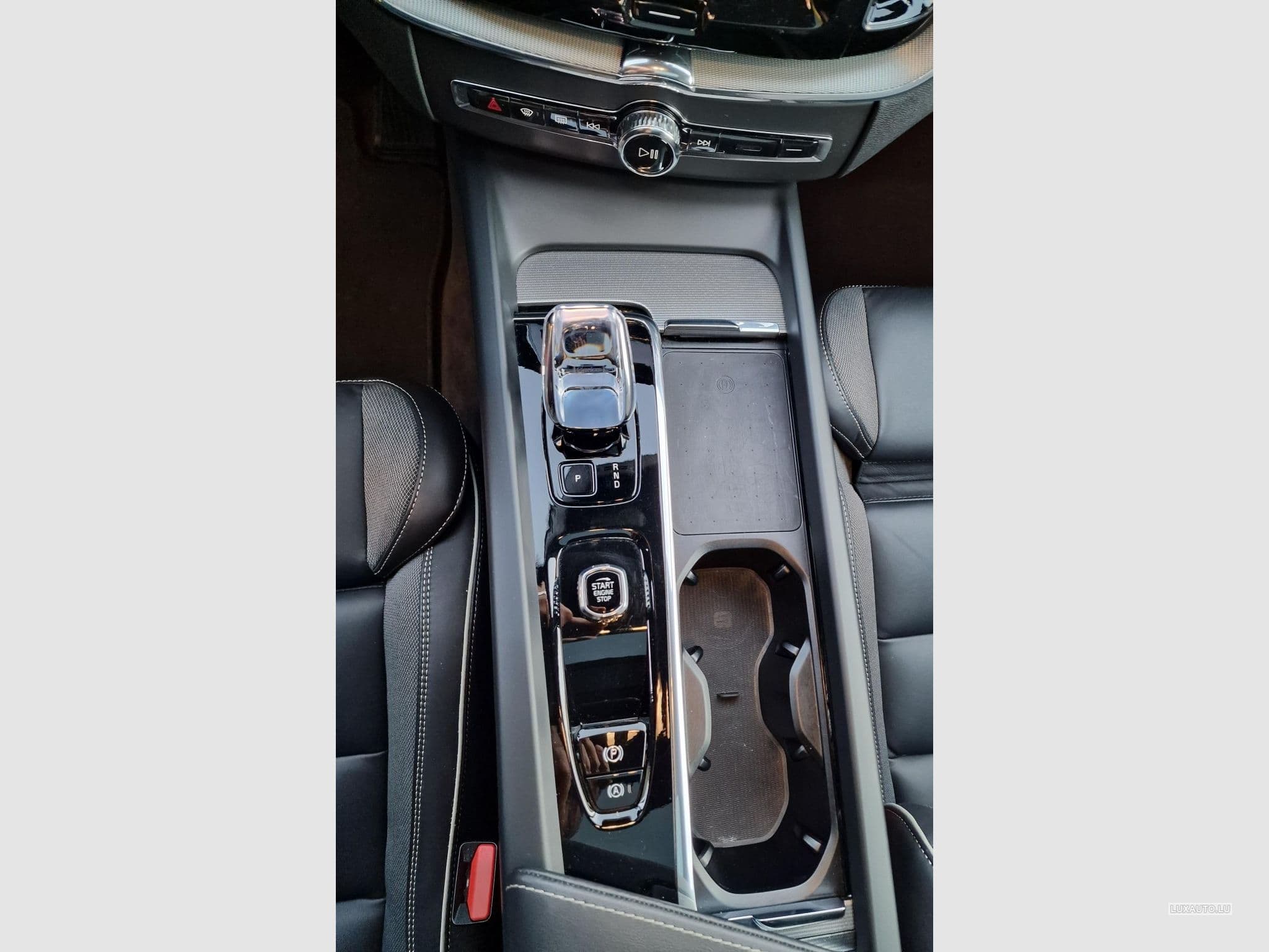 Volvo XC60 Ultimate dark (2023) - Photo 10
