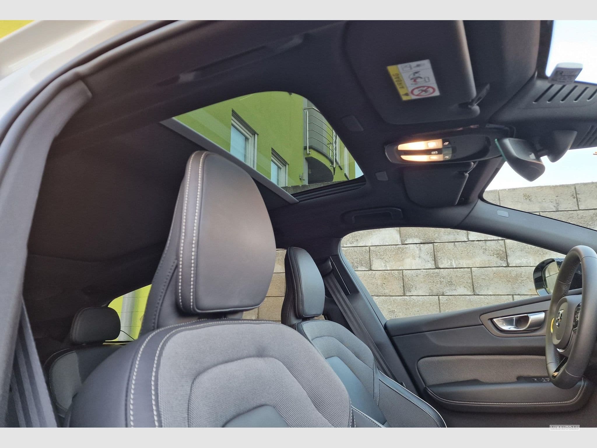 Volvo XC60 Ultimate dark (2023) - Photo 11