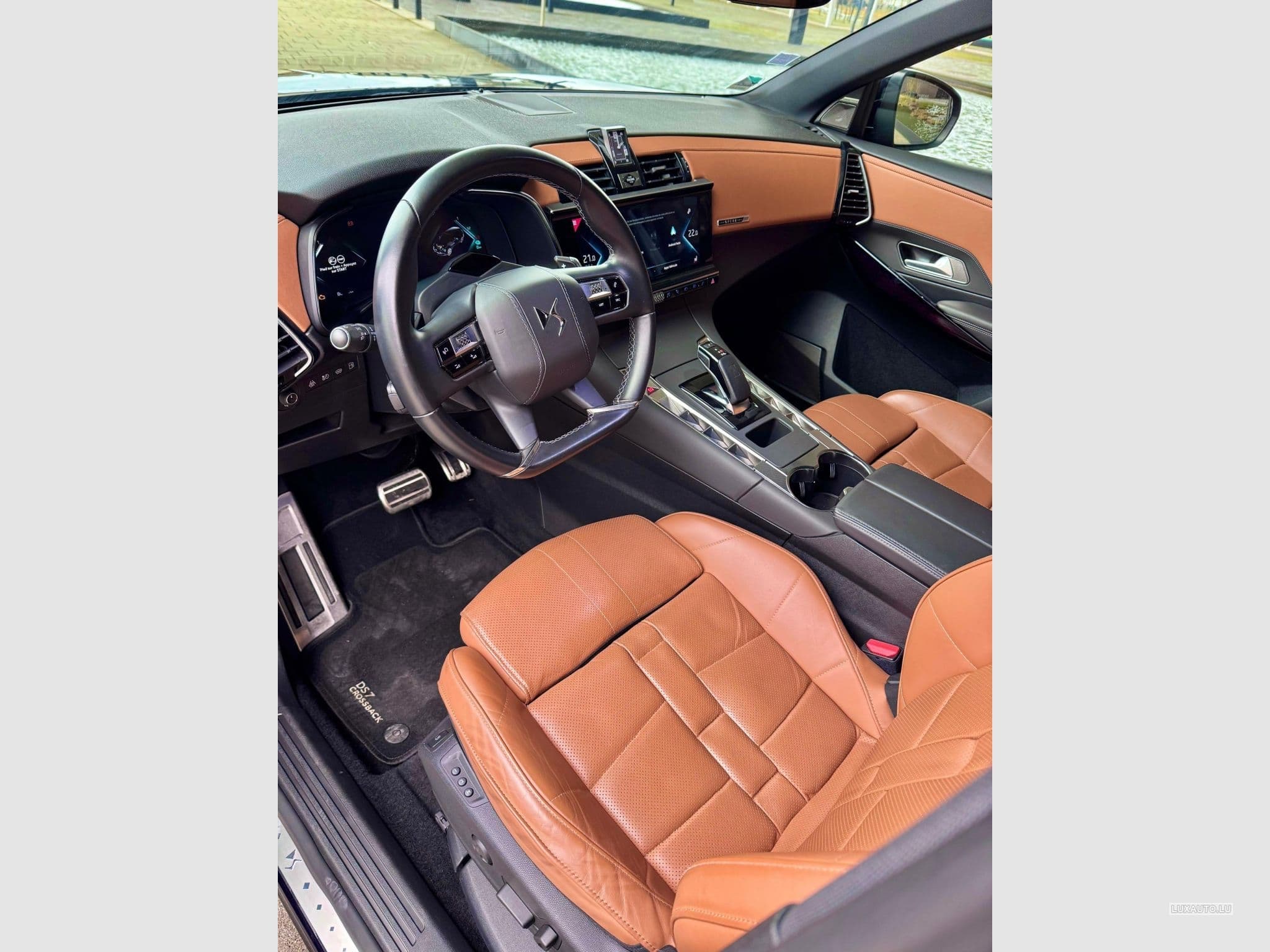 DS Automobiles DS7 E-TENSE 4x4 300ch Grand Chic Opera - Toit Ouvrant (2020) - Photo 11