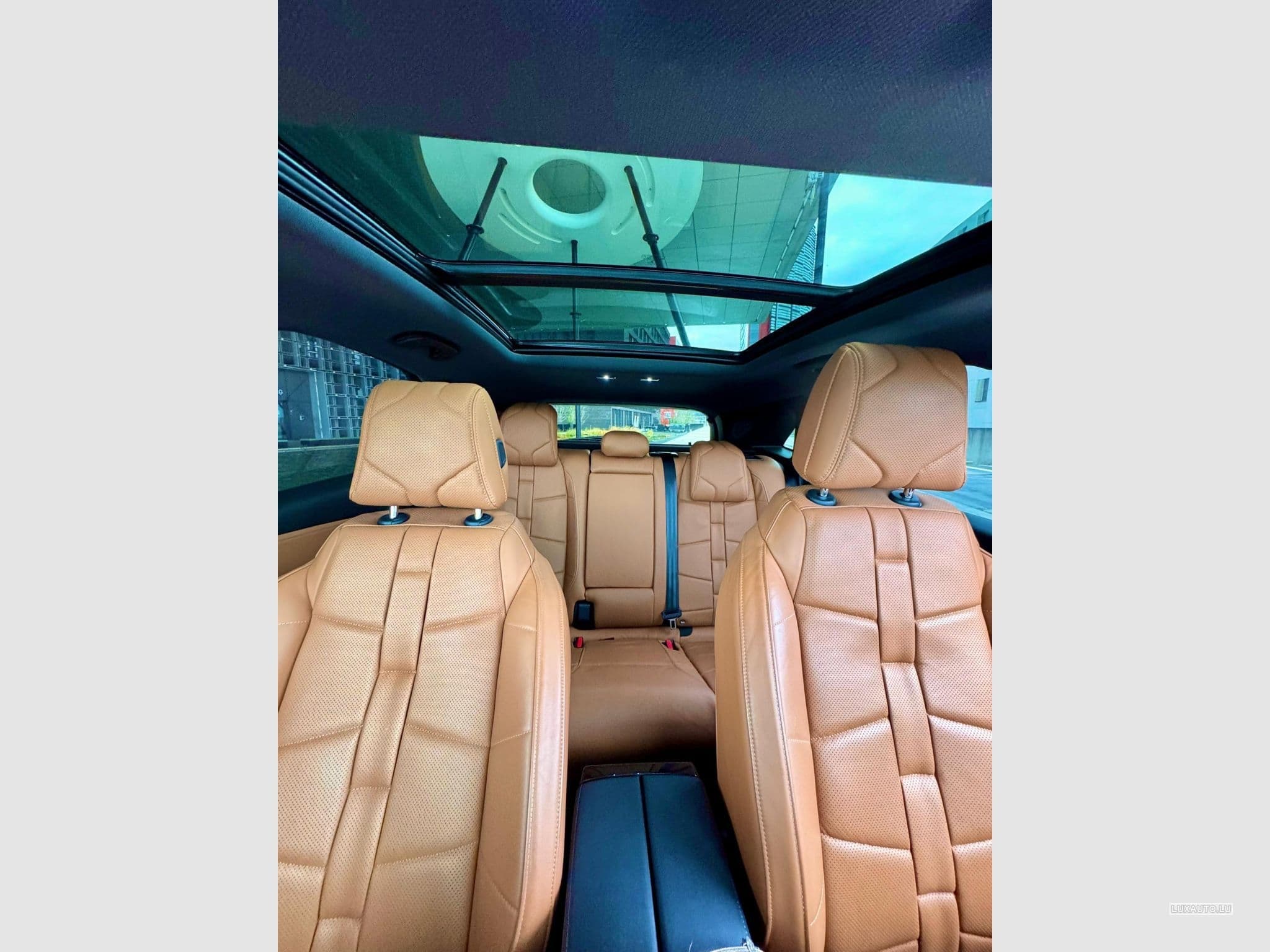 DS Automobiles DS7 E-TENSE 4x4 300ch Grand Chic Opera - Toit Ouvrant (2020) - Photo 4